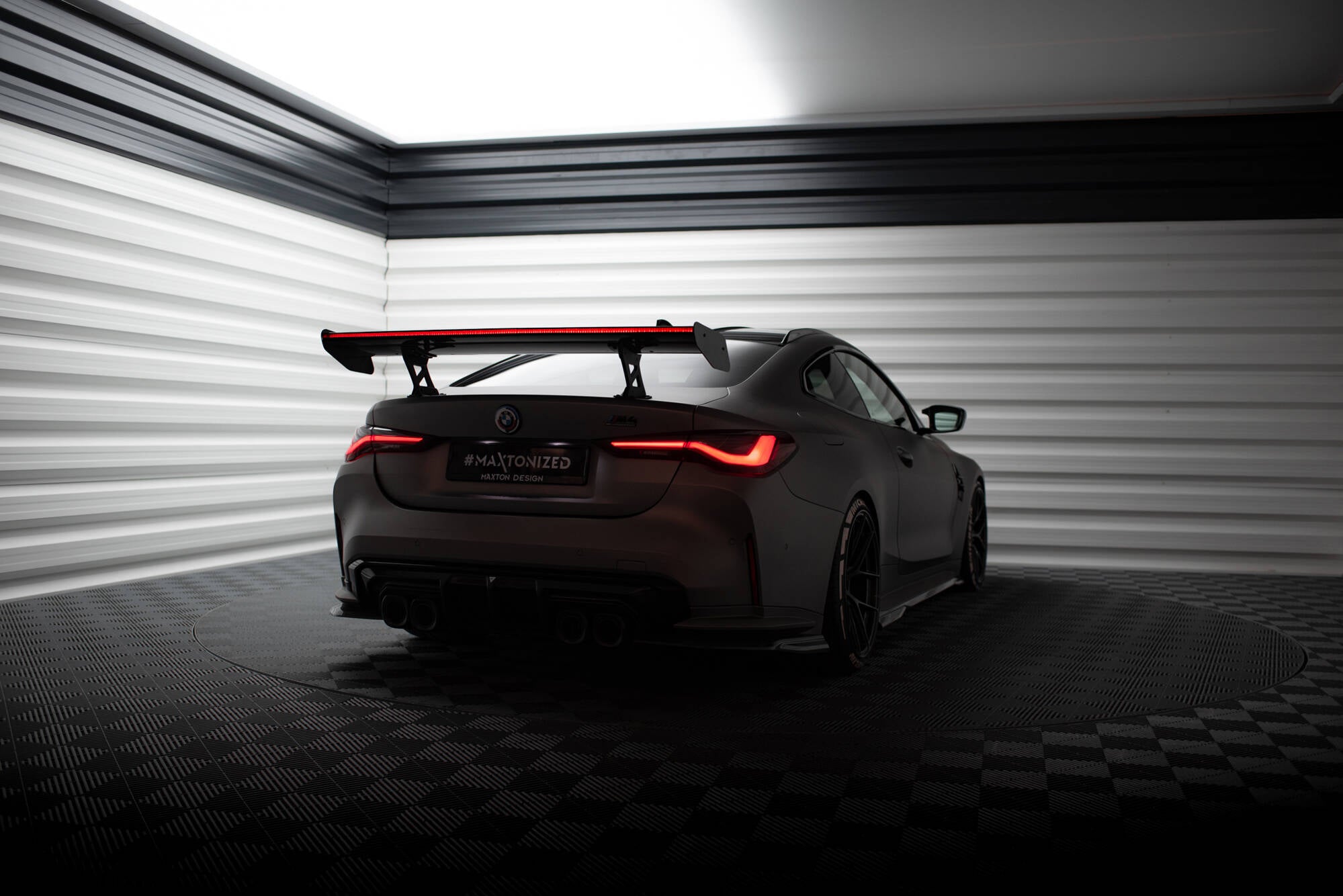 Maxton Design Carbon Spoiler With Internal Brackets Uprights + LED BMW M4 G82 / G82 Facelift / M440i / 4 M-Paket G22 / G22 Facelift für BMW 4er Coupe