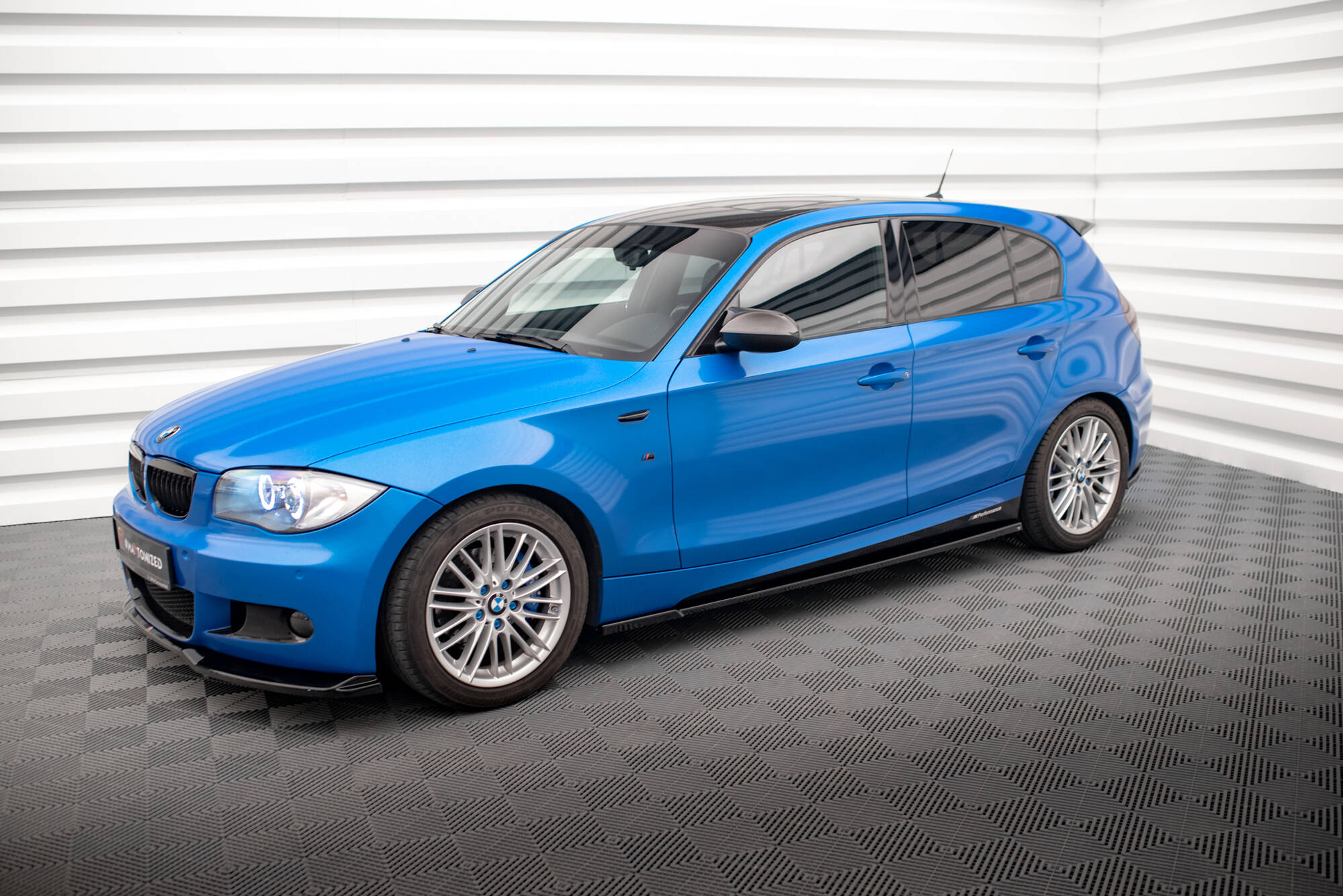 Maxton Design Street+ Seitenschweller Leisten passend für BMW 1er M-Paket E87 Facelift schwarz Hochglanz