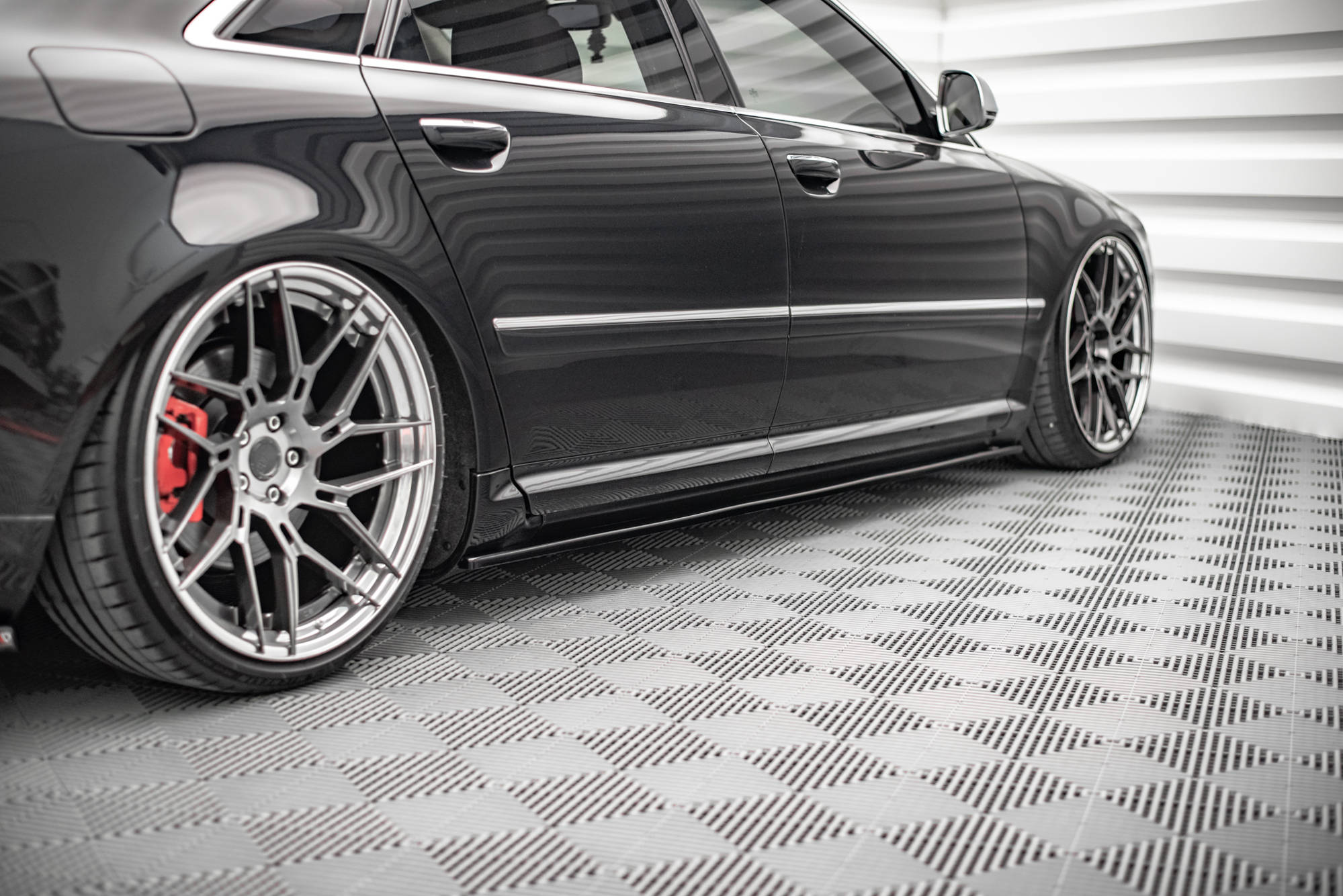 Maxton Design Street+ Seitenschweller Leisten passend für Audi S8 D3 schwarz Hochglanz