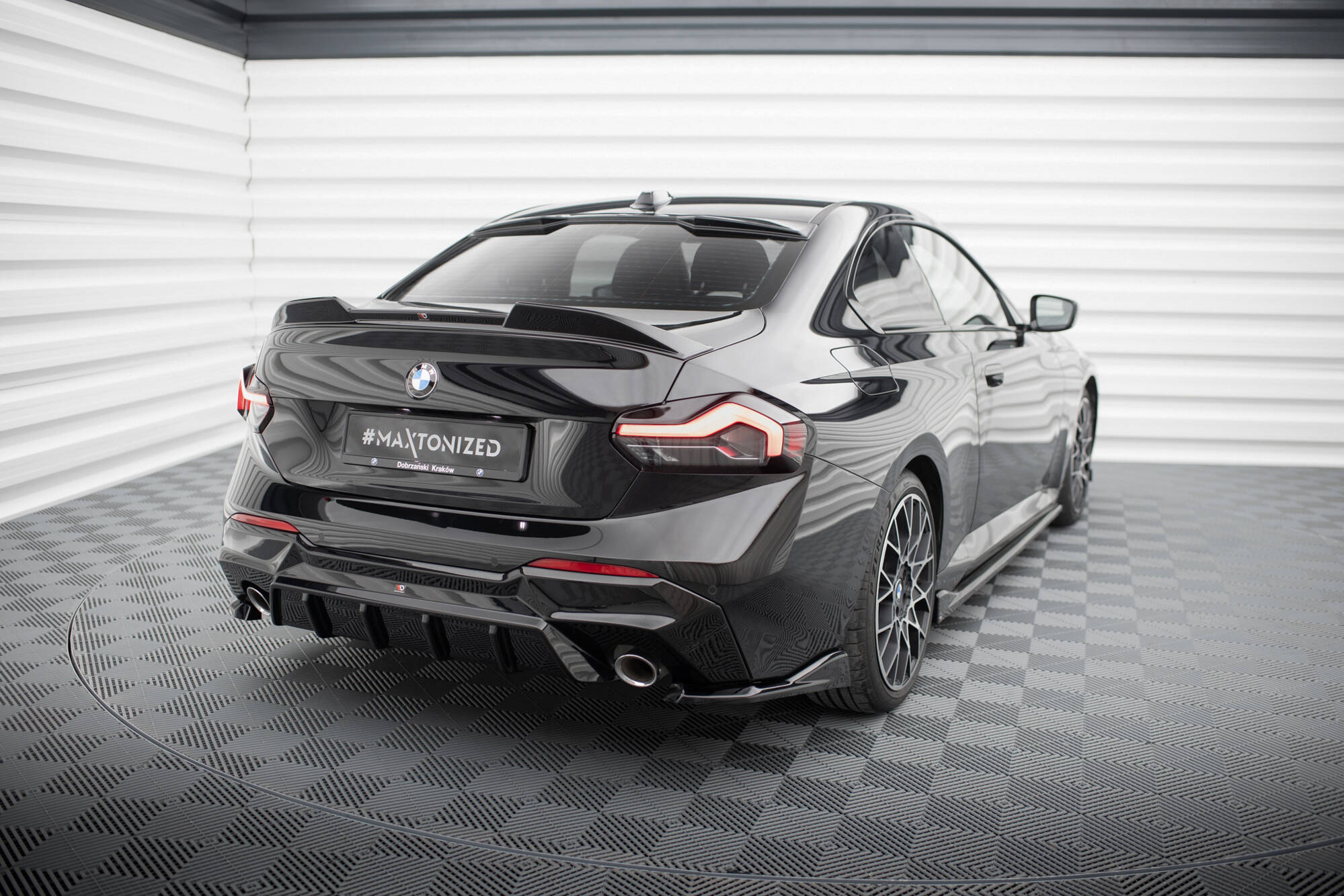 Maxton Design Heck Ansatz Flaps Diffusor V.4 passend für BMW 2 G42 schwarz Hochglanz