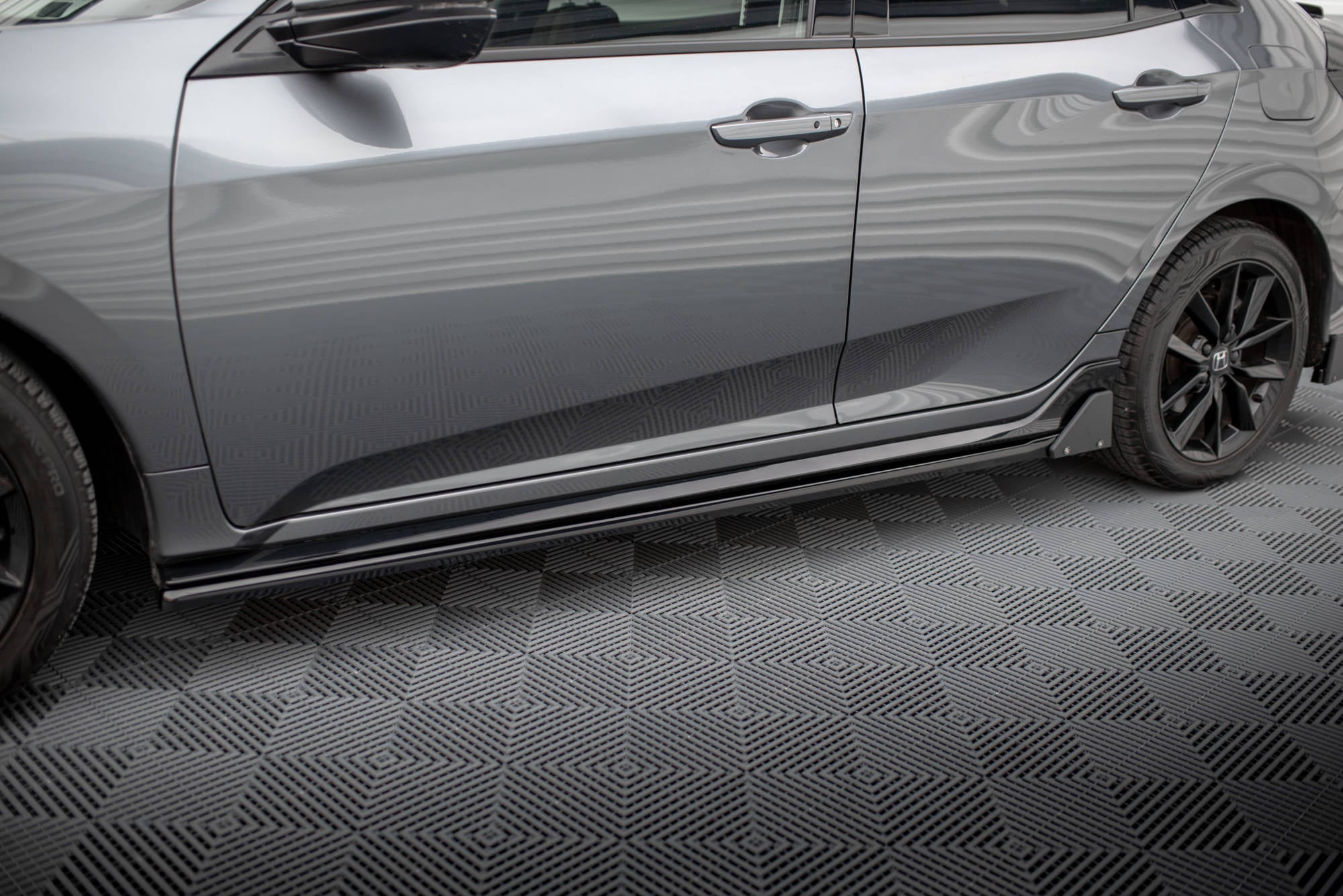 Maxton Design Street+ Seitenschweller Leisten + Flaps passend für Honda Civic Sport Mk 10