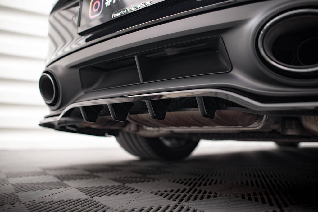 Maxton Design Street+ Mittlerer Diffusor RACE passend für Porsche 911 Turbo S 992 schwarz Hochglanz