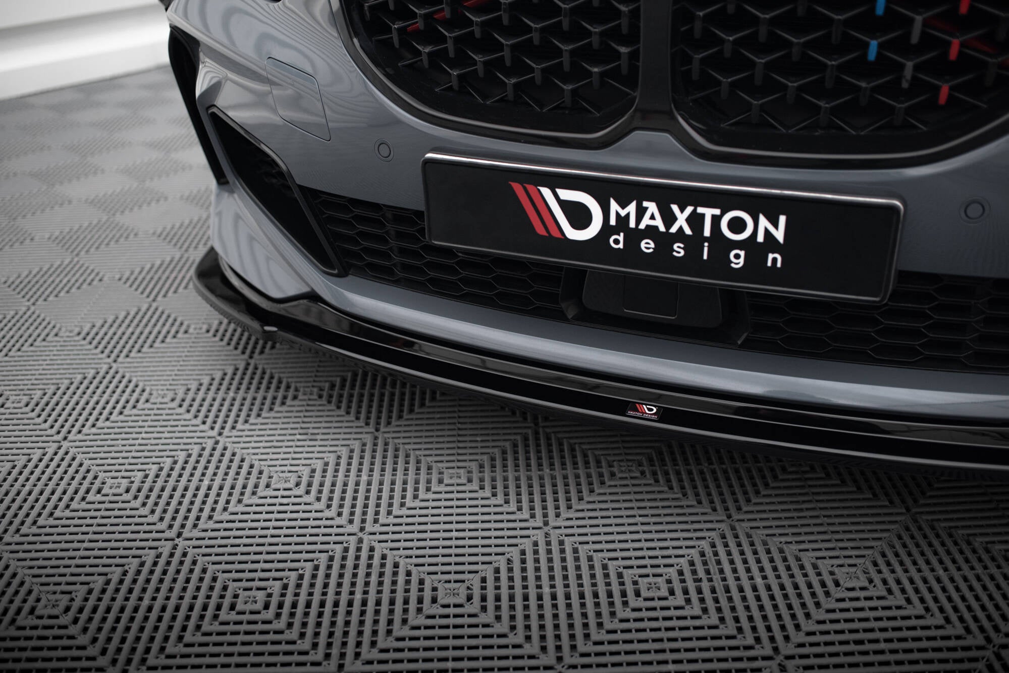 Maxton Design Street+ Spoilerlippe Front Ansatz passend für BMW 1er M-Paket/ M135i / 128ti F40 schwarz Hochglanz