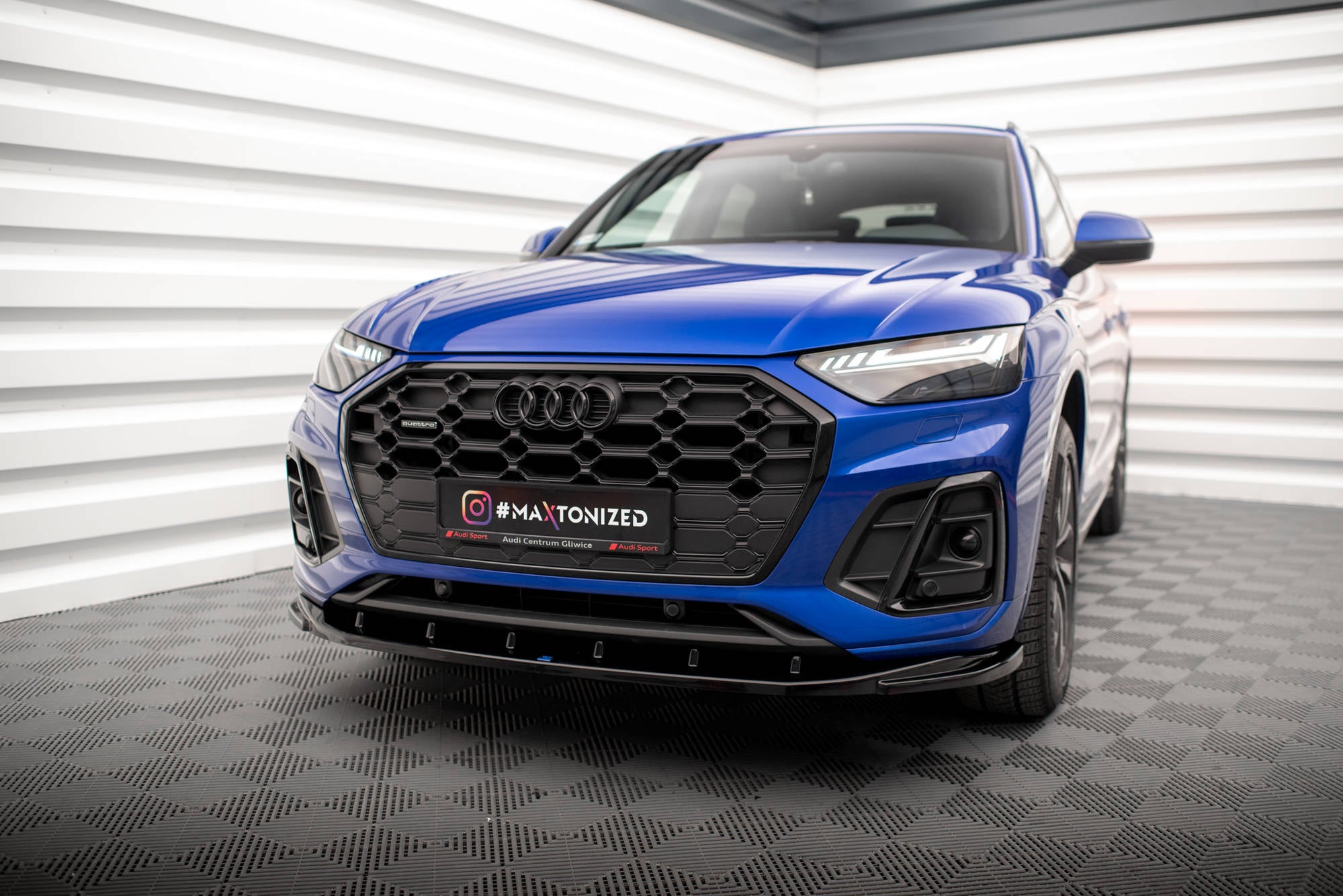 Maxton Design Street+ Spoilerlippe Front Ansatz V.2 passend für Audi SQ5 / Q5 S-Line SUV / Sportback Mk2 Facelift schwarz Hochglanz