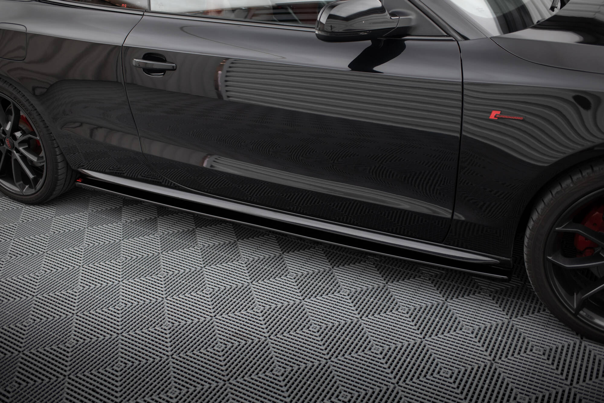 Maxton Design Street+ Seitenschweller Leisten passend für Audi S5 / A5 / A5 S-Line 8T / 8T FL schwarz Hochglanz