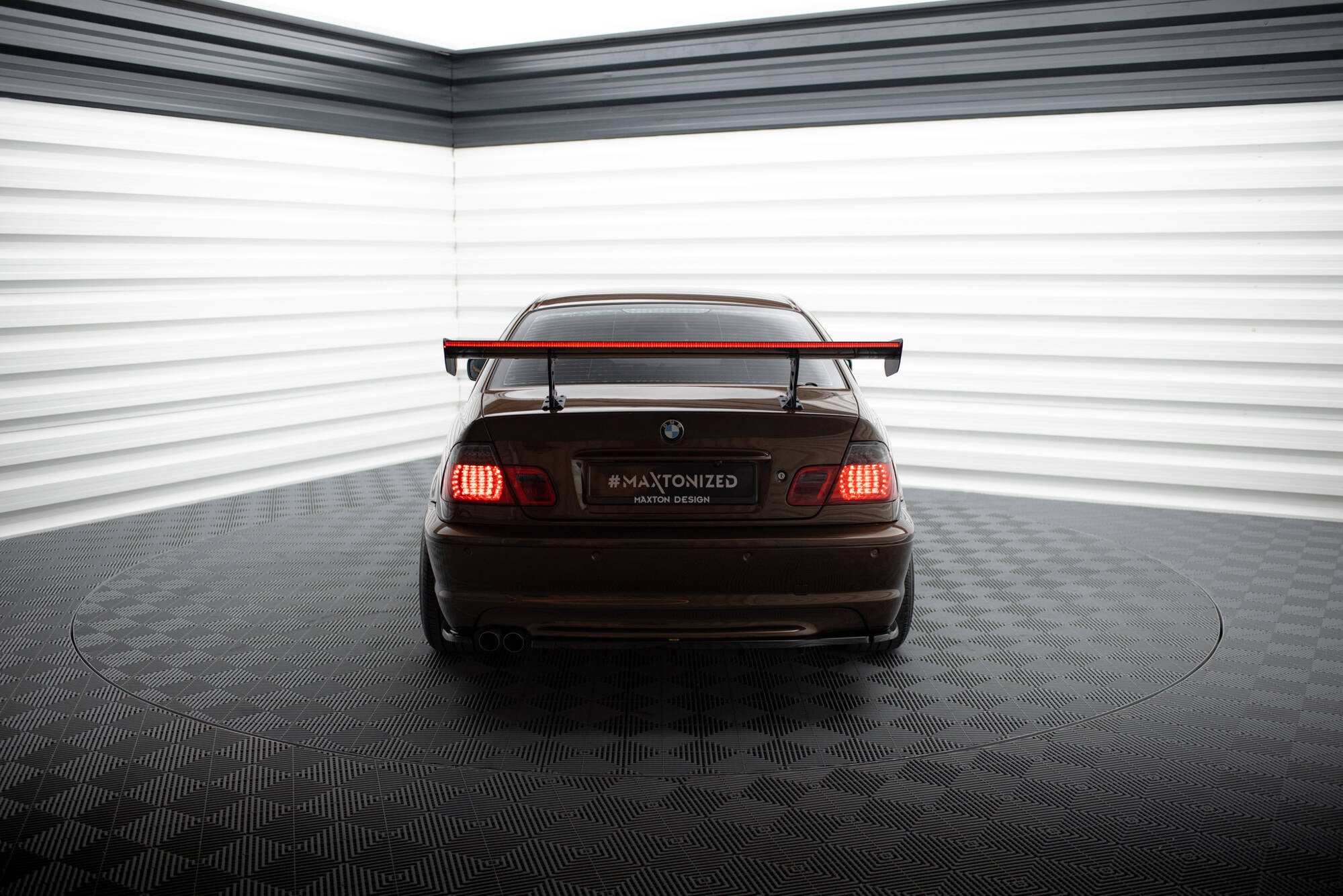 Maxton Design Carbon Spoiler With Internal Brackets Uprights + LED BMW 3er Coupe E46 für BMW 3er E46