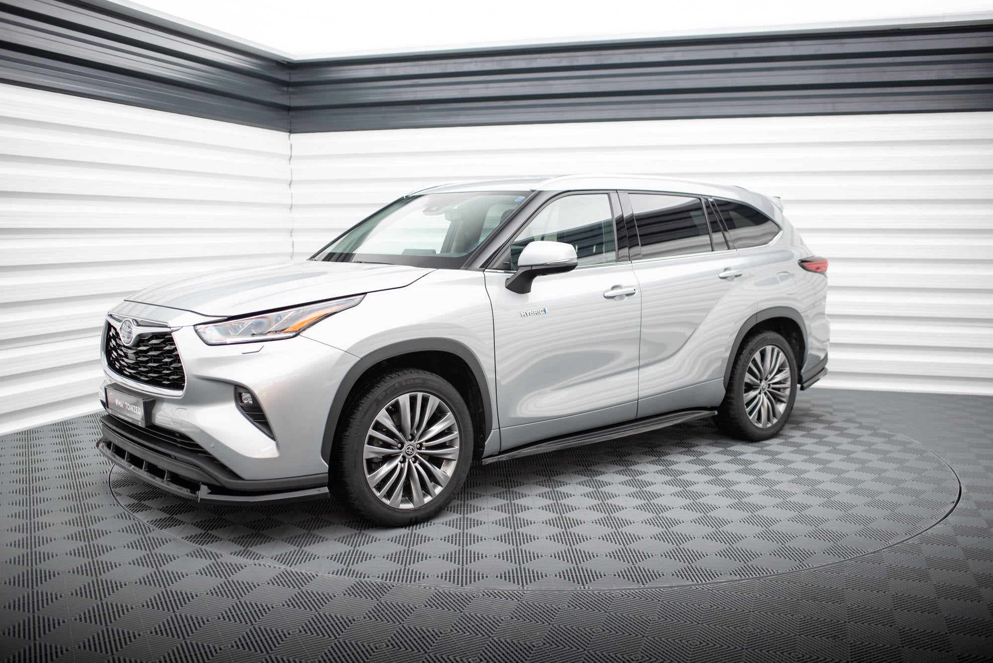 Maxton Design Street+ Seitenschweller Leisten passend für Toyota Highlander Mk4 schwarz Hochglanz