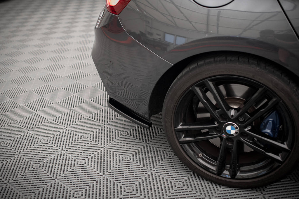 Maxton Design Heck Ansatz Flaps Diffusor passend für BMW 1er F20/F21 M-Power Facelift schwarz Hochglanz