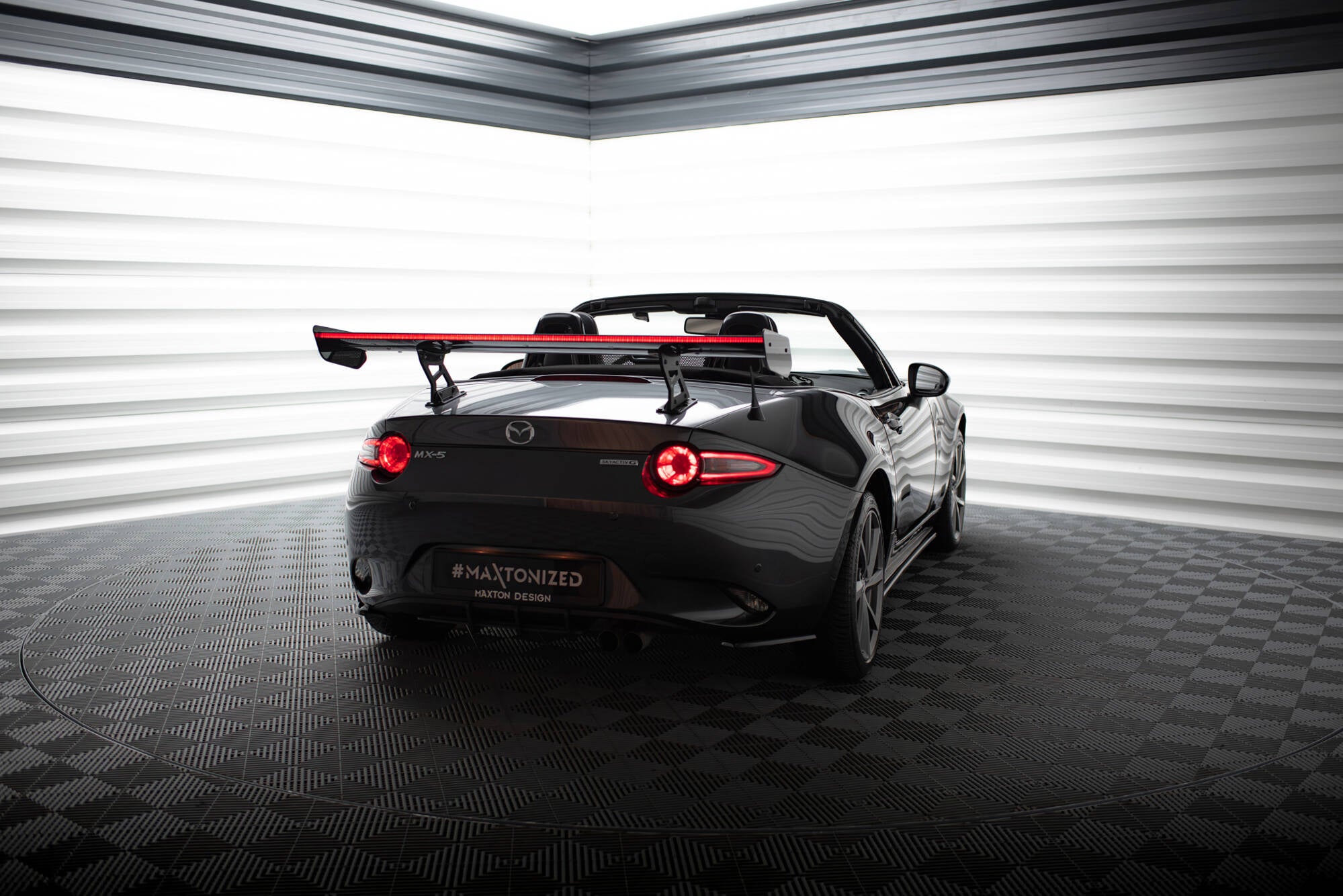 Maxton Design Carbon Spoiler With Internal Brackets Uprights + LED Mazda MX-5 ND (Mk4) für Mazda MX-5 Mk4 (ND)