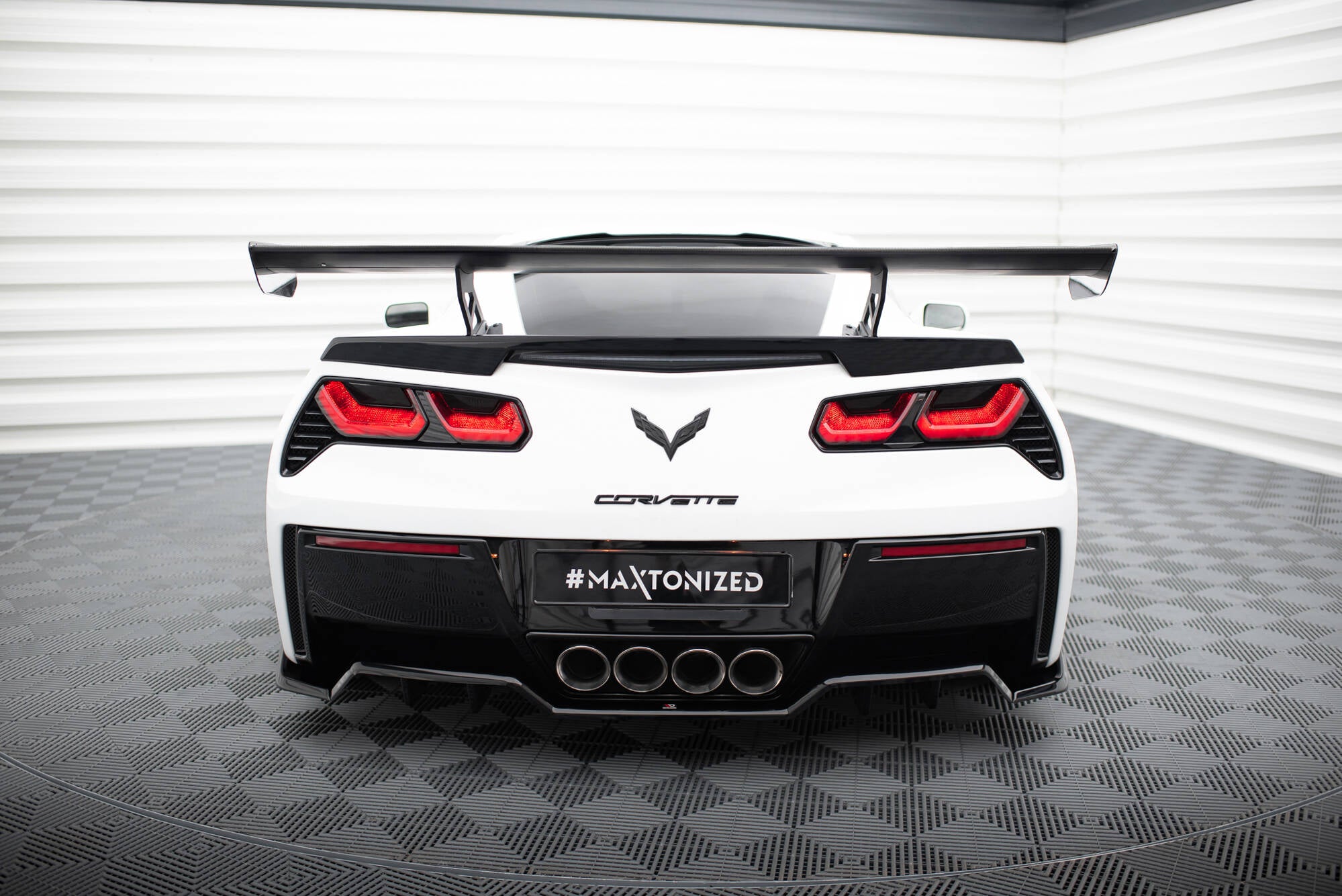 Maxton Design Carbon Spoiler With Internal Brackets Uprights Chevrolet Corvette Stingray / Grand Sport C7 für Chevrolet Corvette C7