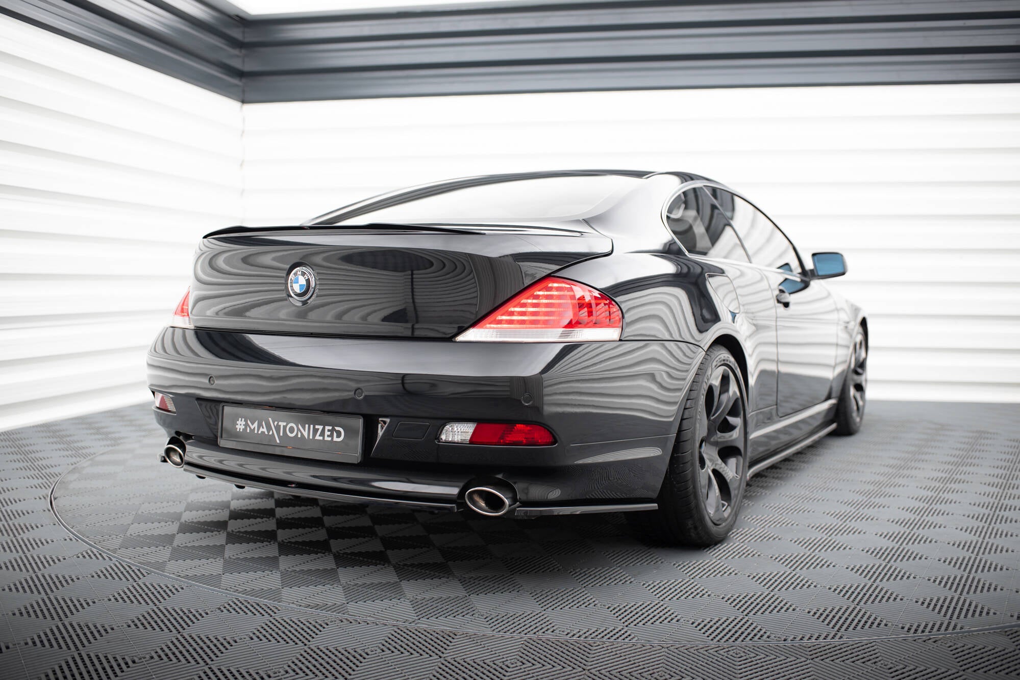 Maxton Design Spoiler CAP passend für BMW M6 / 6 E63 schwarz Hochglanz