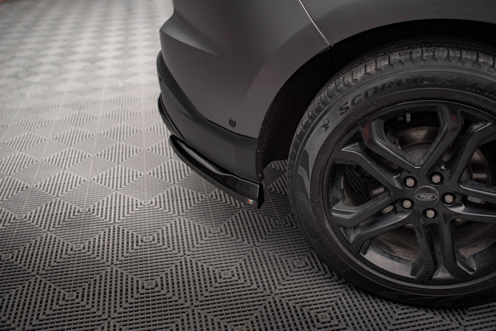 Maxton Design Heck Ansatz Flaps Diffusor V.2 passend für Ford Edge Mk2 schwarz Hochglanz