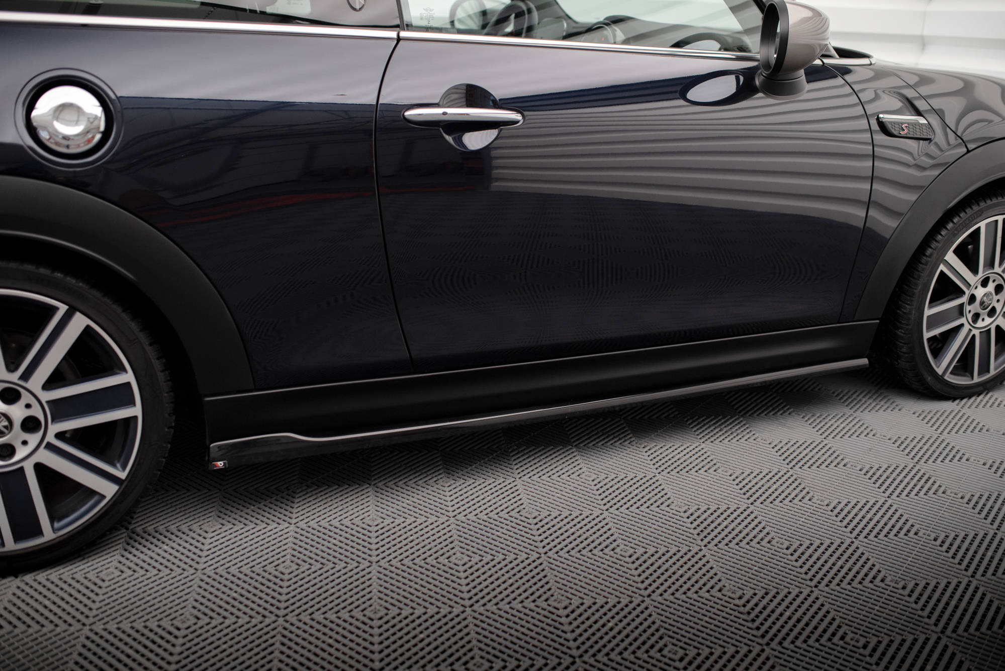 Maxton Design Street+ Seitenschweller Leisten passend für Mini Cooper S F56 Facelift schwarz Hochglanz