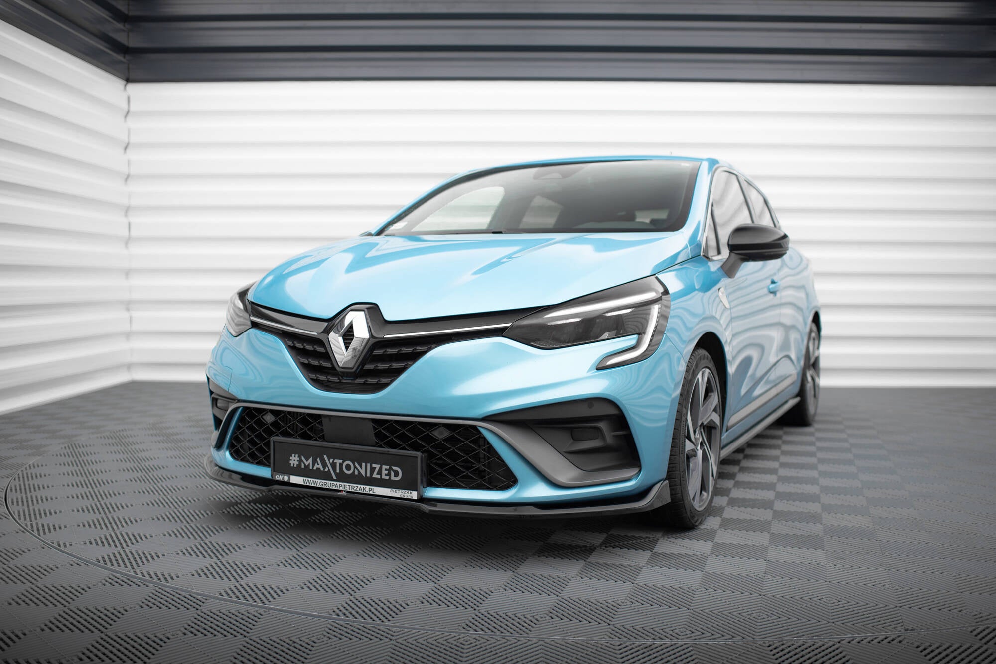 Maxton Design Street+ Spoilerlippe Front Ansatz V.1 passend für Renault Clio R.S. Line Mk5 schwarz Hochglanz