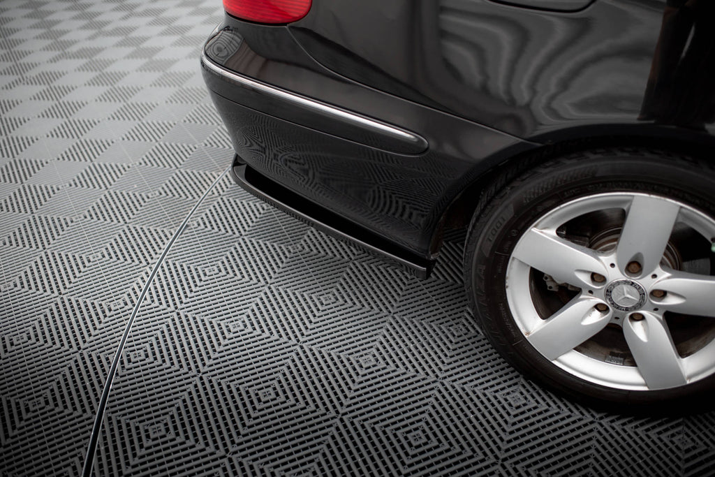 Maxton Design Heck Ansatz Flaps Diffusor V.2 passend für Mercedes-Benz CLK W209 schwarz Hochglanz
