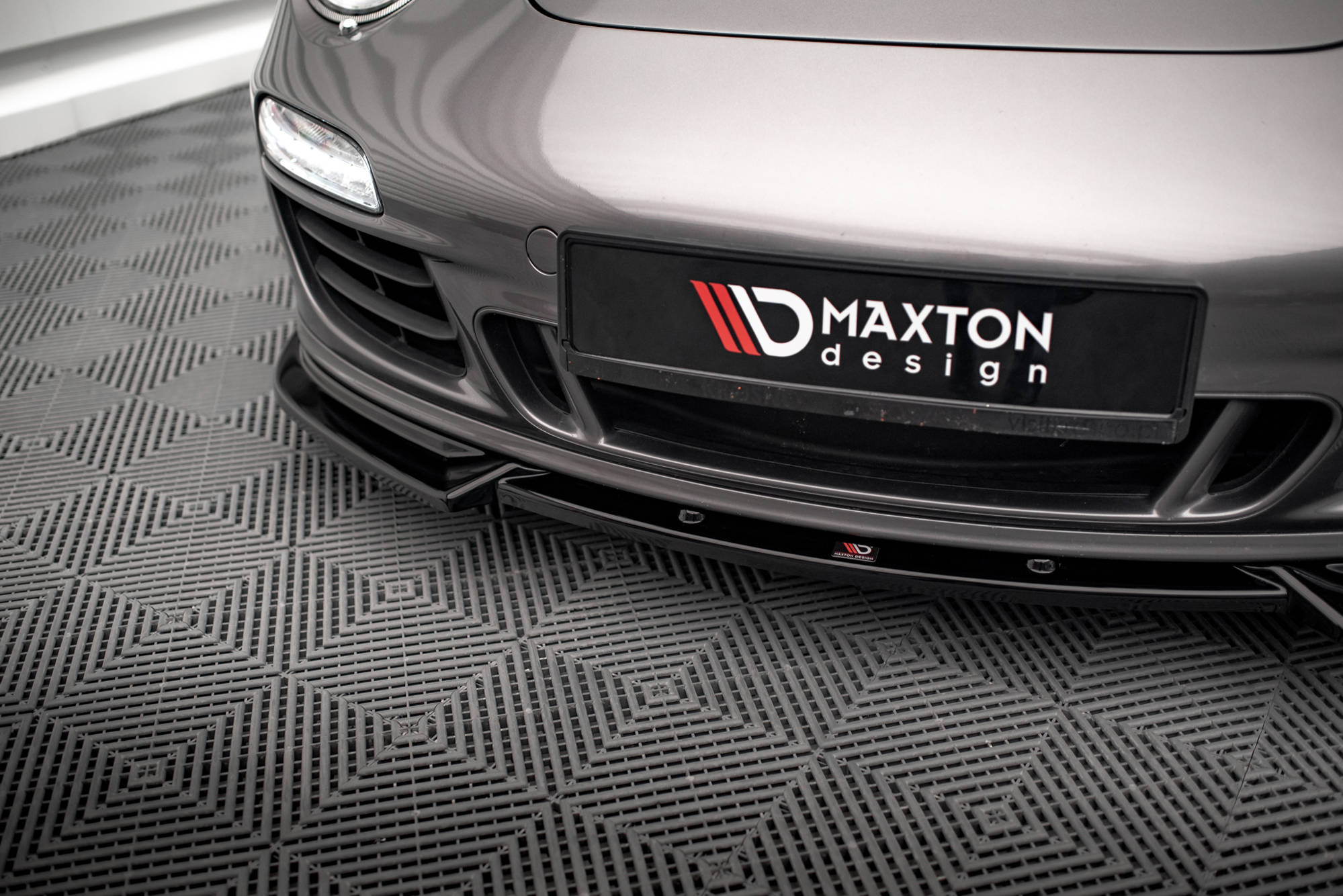 Maxton Design Street+ Spoilerlippe Front Ansatz V.2 passend für Porsche 911 Carrera GTS 997 Facelift schwarz Hochglanz