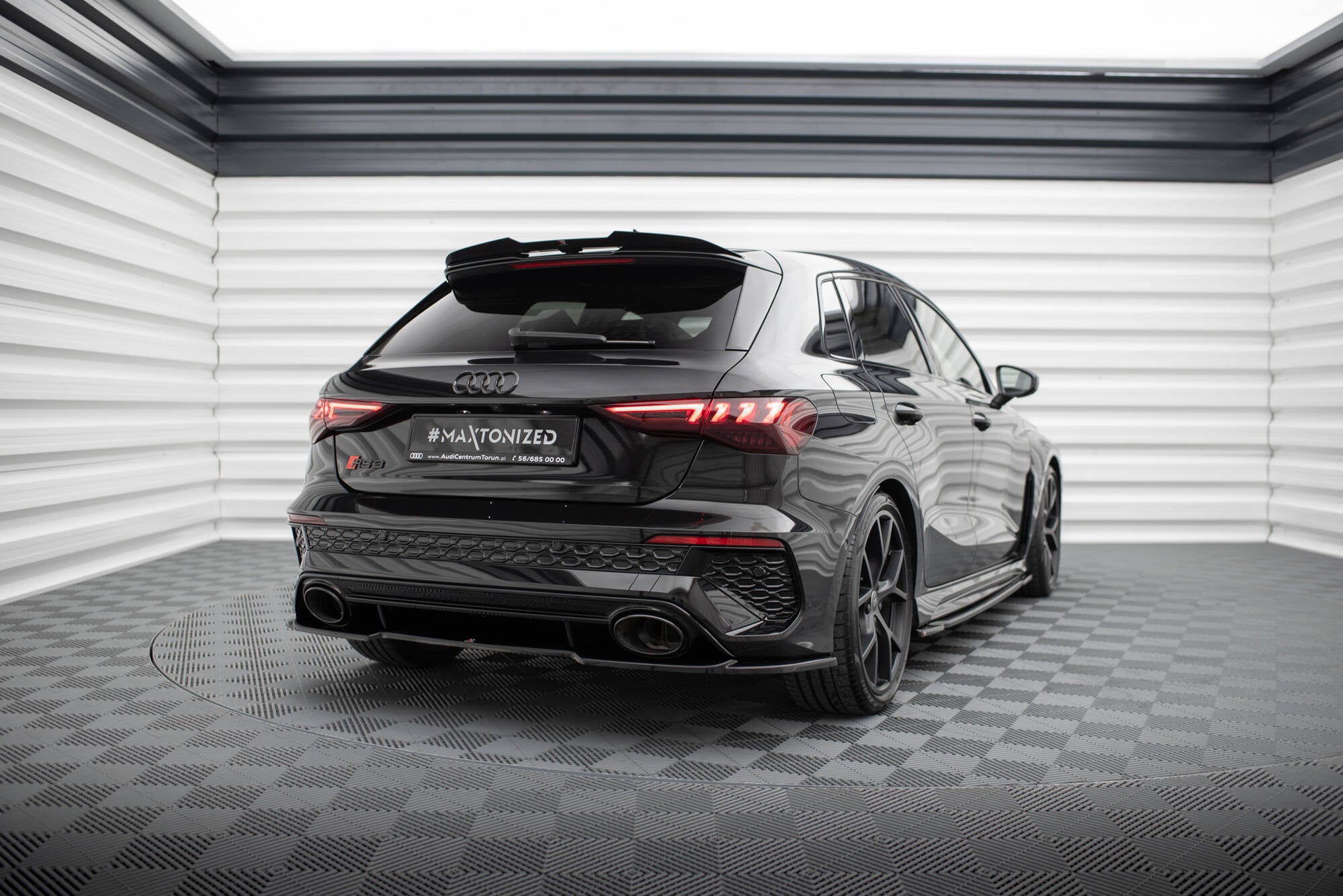Maxton Design Heckansatz Audi RS3 Sportback 8Y schwarz Hochglanz für Audi A3