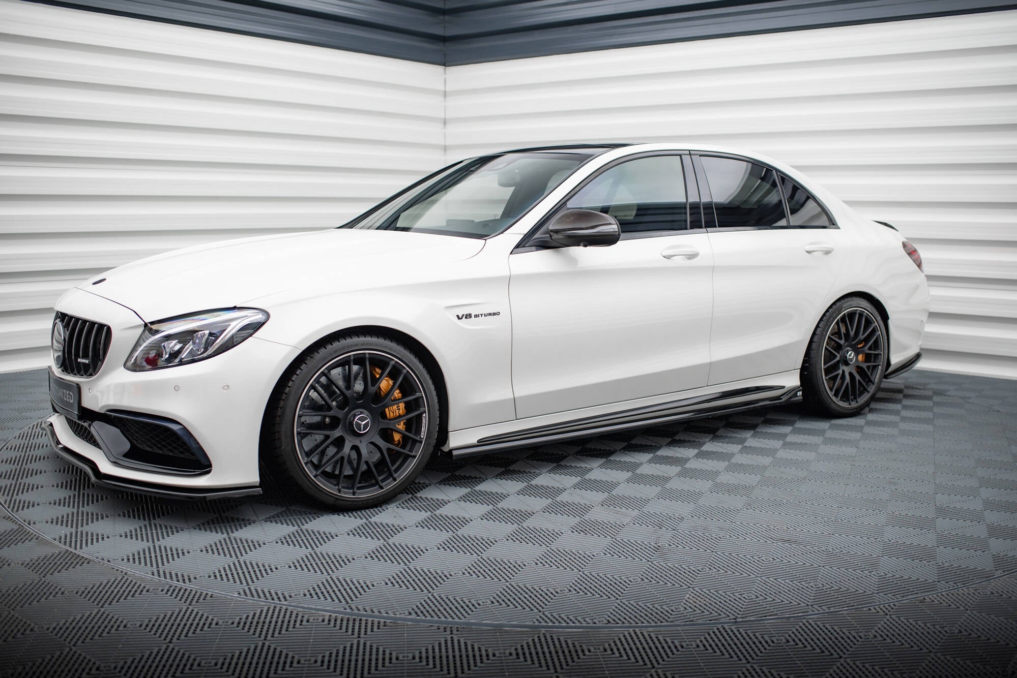 Maxton Design Street+ Seitenschweller Leisten V.2 passend für Mercedes-AMG C63 Limousine / Kombi W205 / S205 schwarz Hochglanz