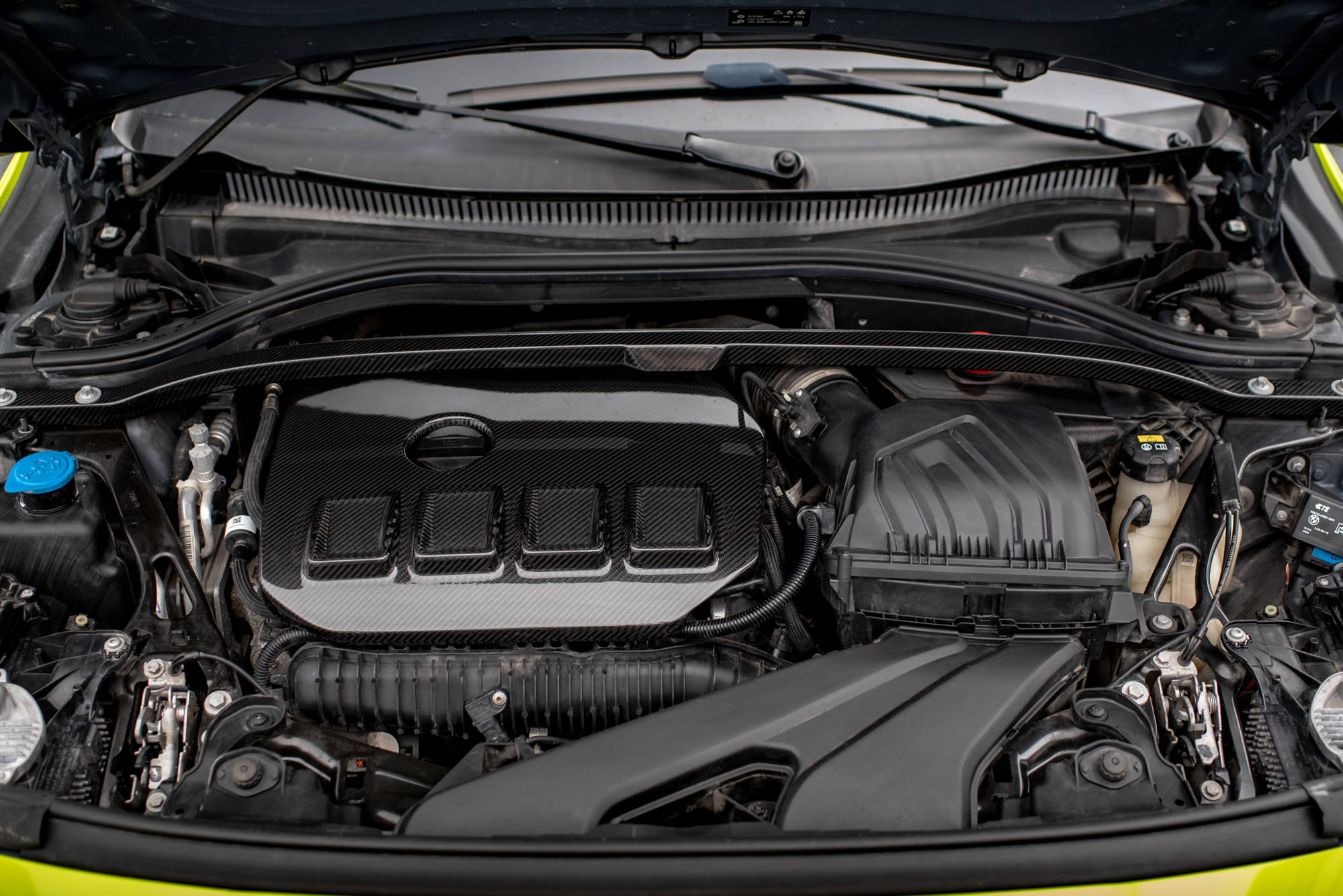 Maxton Design Carbon Fiber Engine Cover BMW 1er F40 M135i für BMW 1er F40