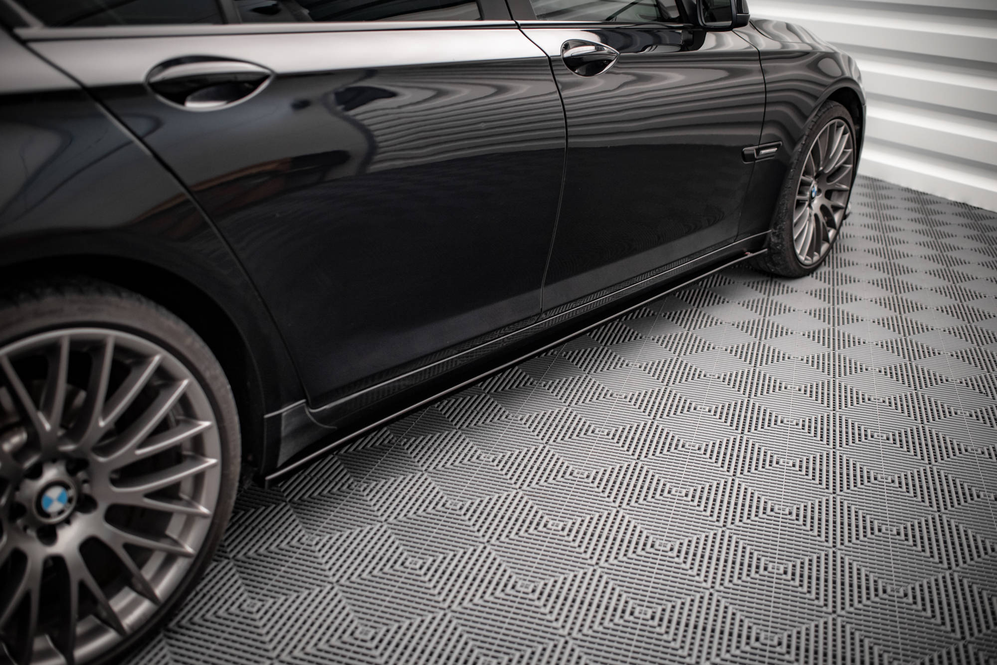 Maxton Design Street+ Seitenschweller Leisten passend für BMW 7 M-Paket F01 schwarz Hochglanz
