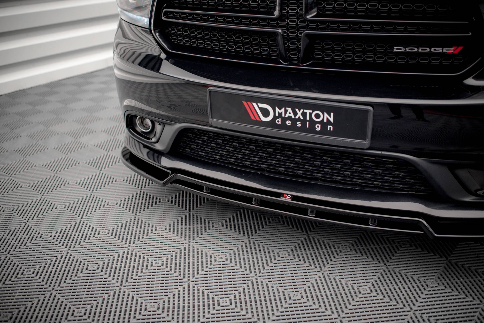 Maxton Design Street+ Spoilerlippe Front Ansatz passend für Dodge Durango RT Mk3 schwarz Hochglanz