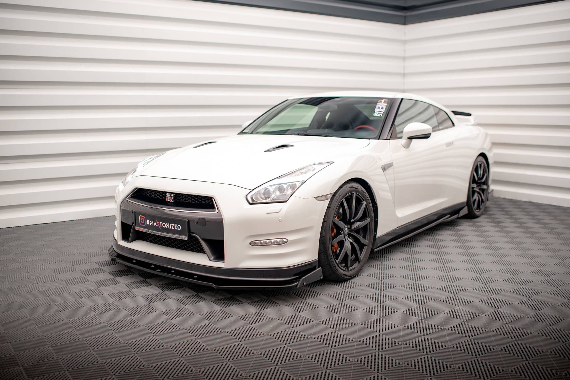 Maxton Design Street+ Spoilerlippe Front Ansatz + Flaps passend für Nissan GTR R35 Facelift