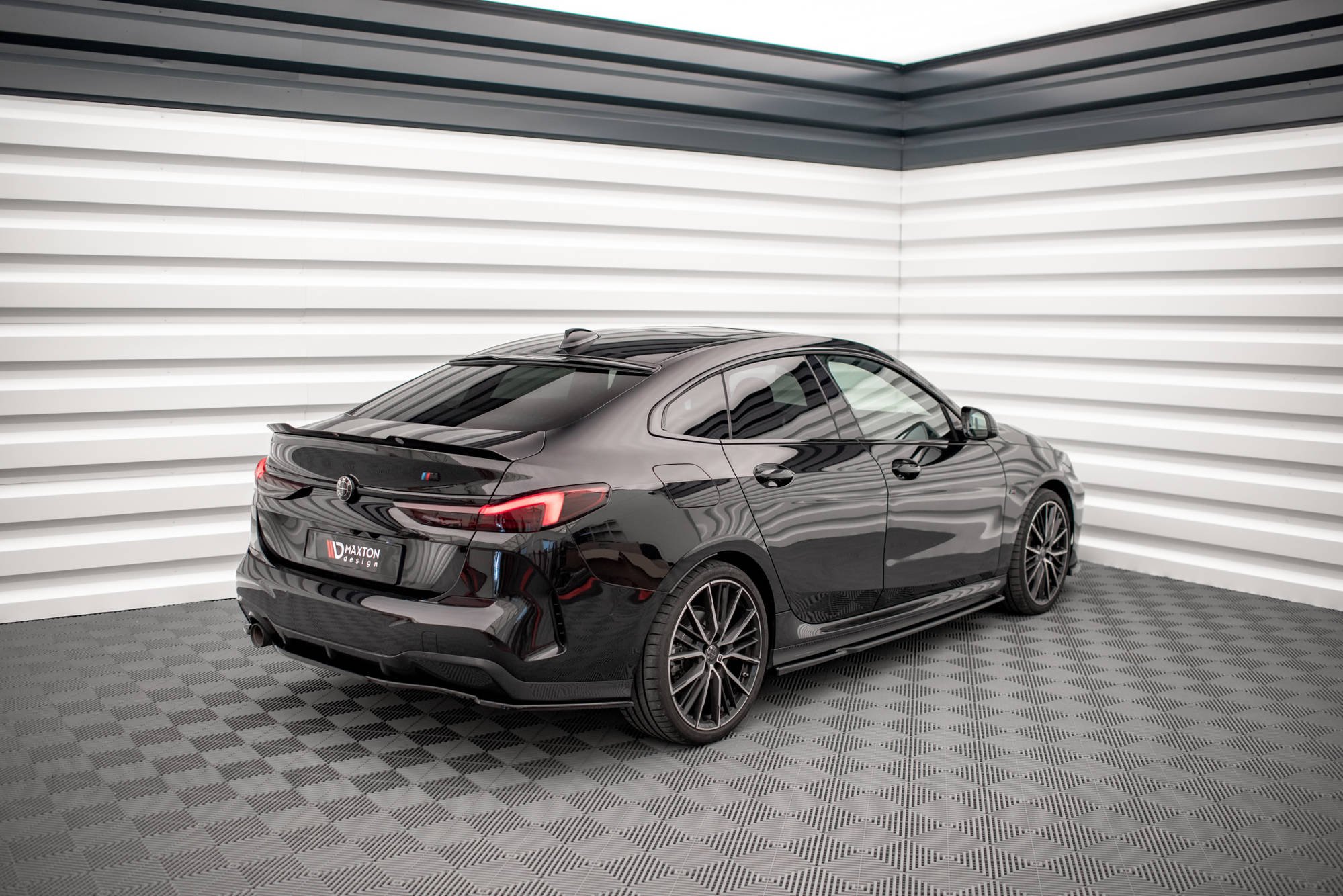 Maxton Design Heck Ansatz Flaps Diffusor passend für BMW 2 Gran Coupe M-Paket F44 schwarz Hochglanz