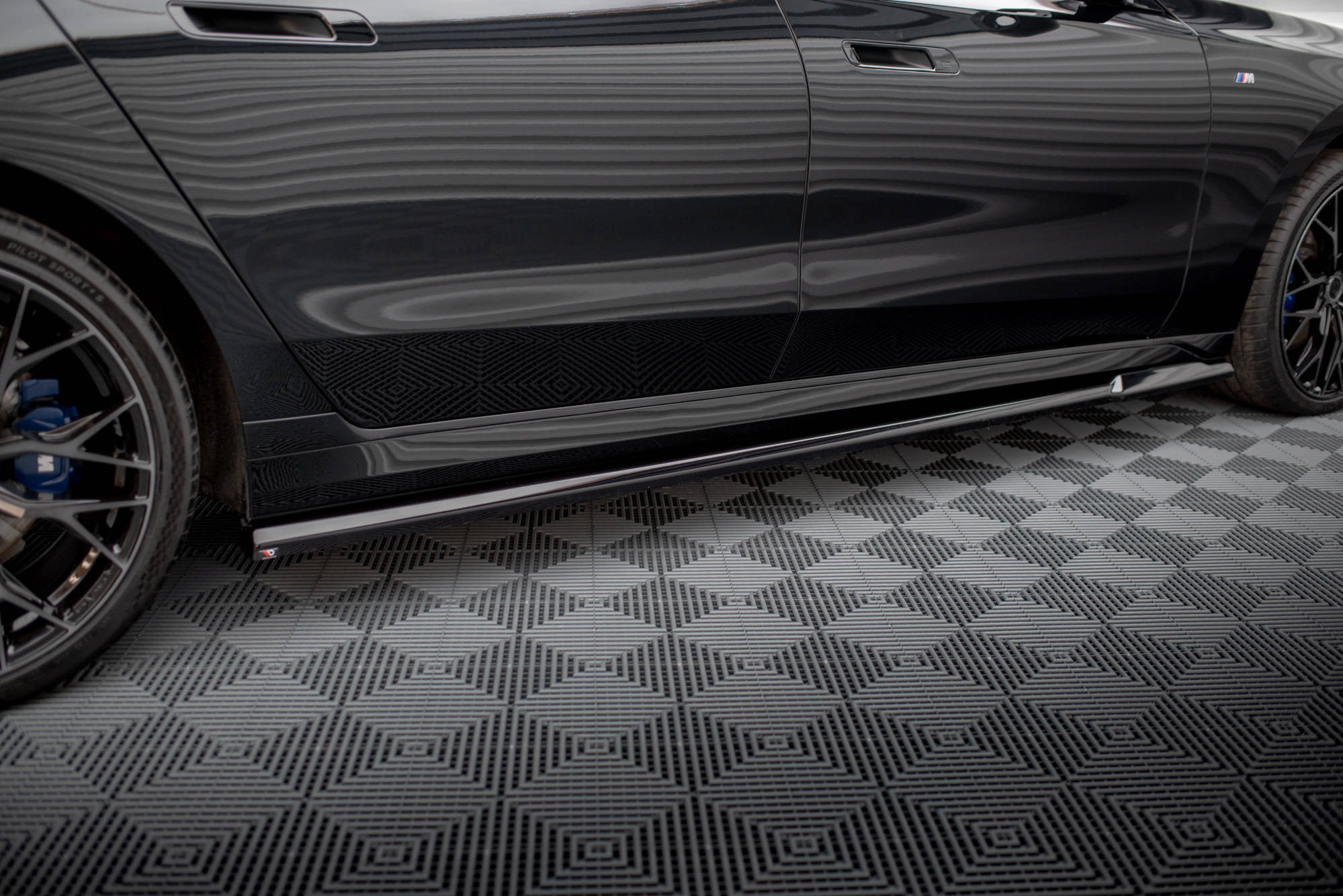 Maxton Design Street+ Seitenschweller Leisten passend für BMW 7 G70 schwarz Hochglanz
