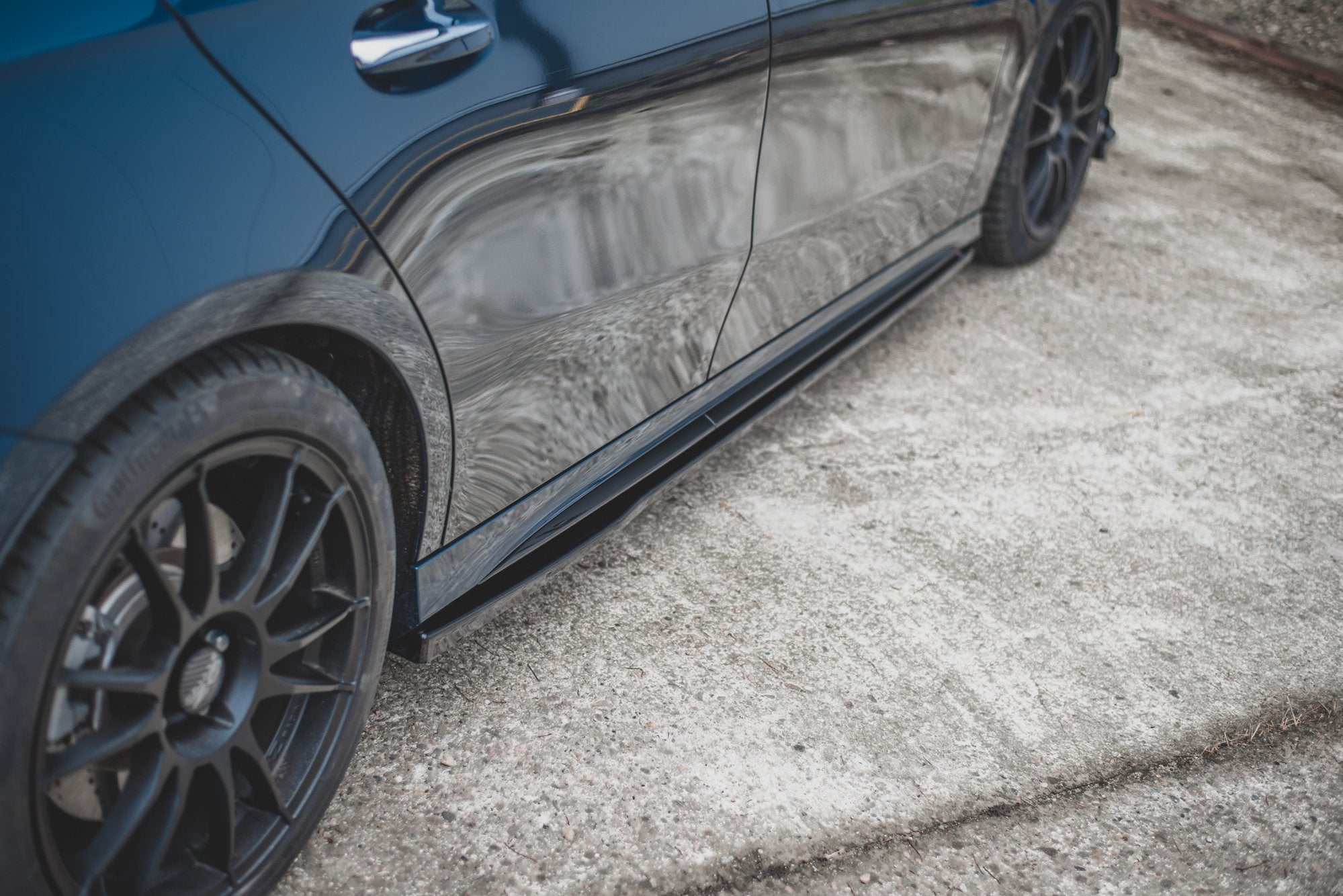 Maxton Design Street+ Seitenschweller Leisten passend für V.1 passend für Mercedes A35 AMG / AMG-Line W177 schwarz Hochglanz