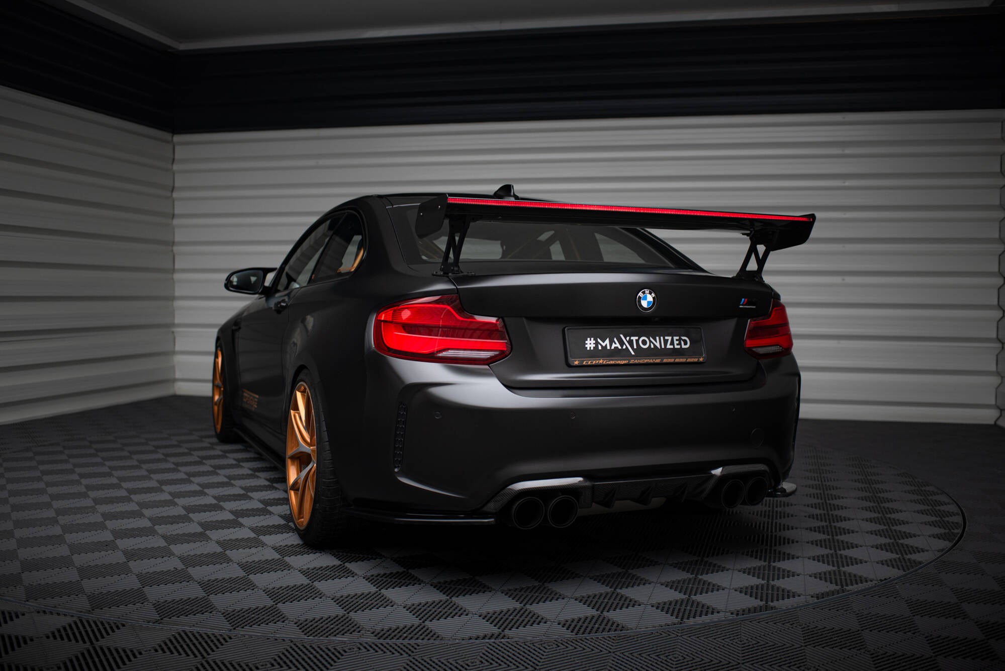 Maxton Design Carbon Spoiler With External Brackets Uprights + LED BMW M2 F87 / 2 / 2 M-Paket F22 für BMW M2 F87