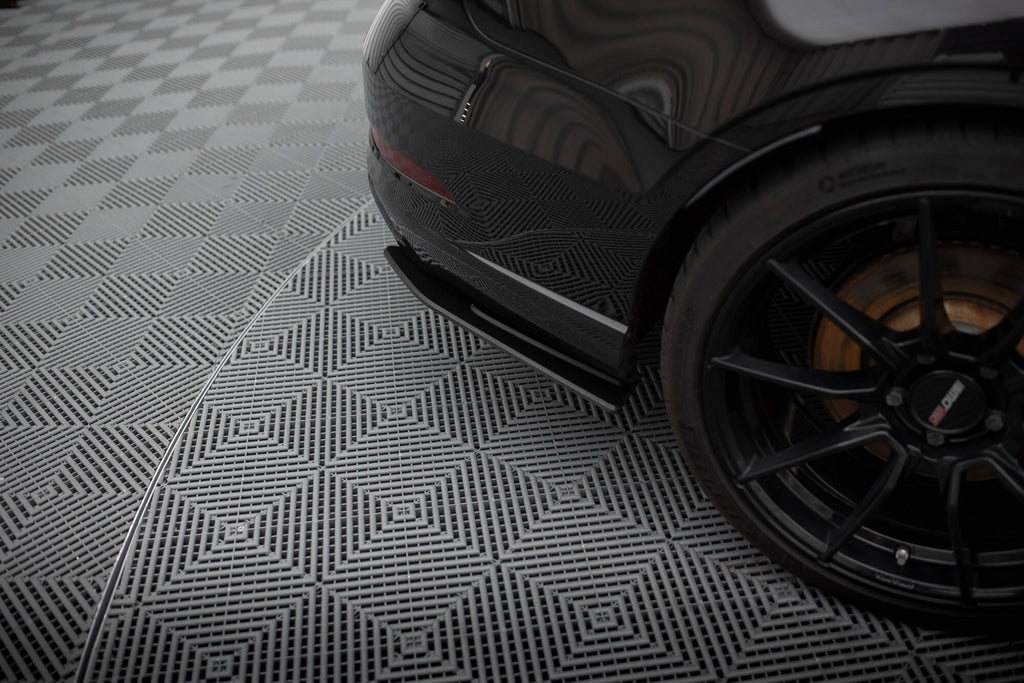Maxton Design Street Pro Heck Ansatz Flaps Diffusor passend für Audi RS3 Limousine 8V Facelift