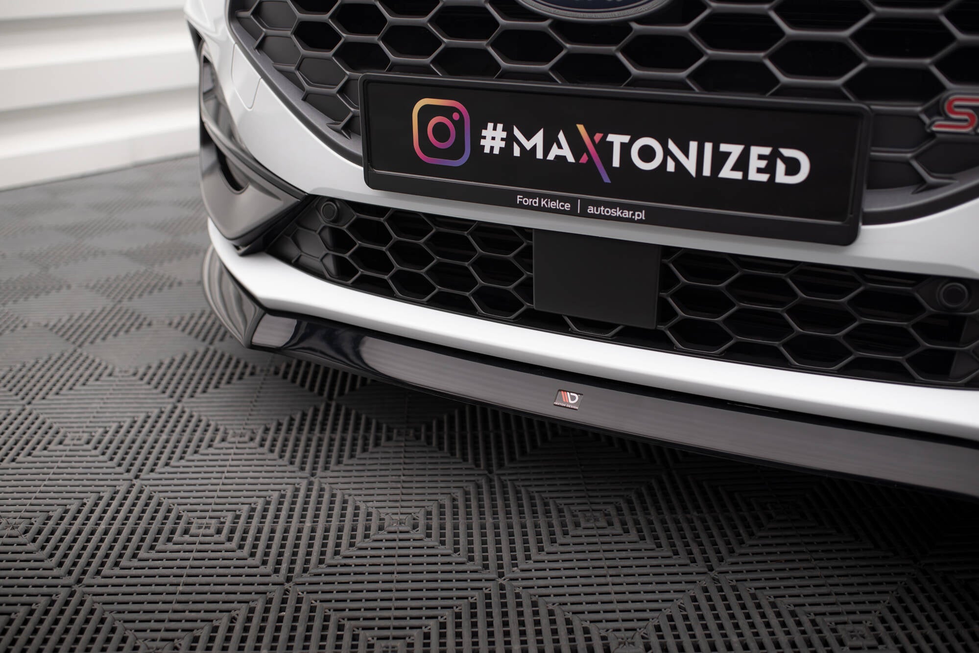 Maxton Design Street+ Spoilerlippe Front Ansatz V.8 passend für Ford Focus ST / ST-Line Mk4 Facelift schwarz Hochglanz
