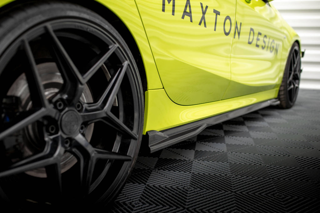 Maxton Design Carbon Fiber Seitenschweller Prepreg BMW 1er M-Paket/ M135i / 128ti F40 für BMW 1er F40