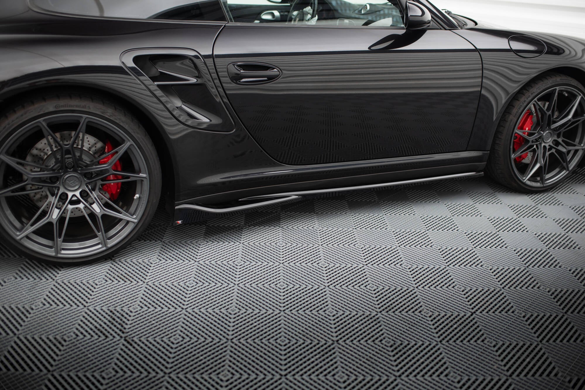 Maxton Design Street+ Seitenschweller Leisten passend für Porsche 911 Turbo 997 schwarz Hochglanz