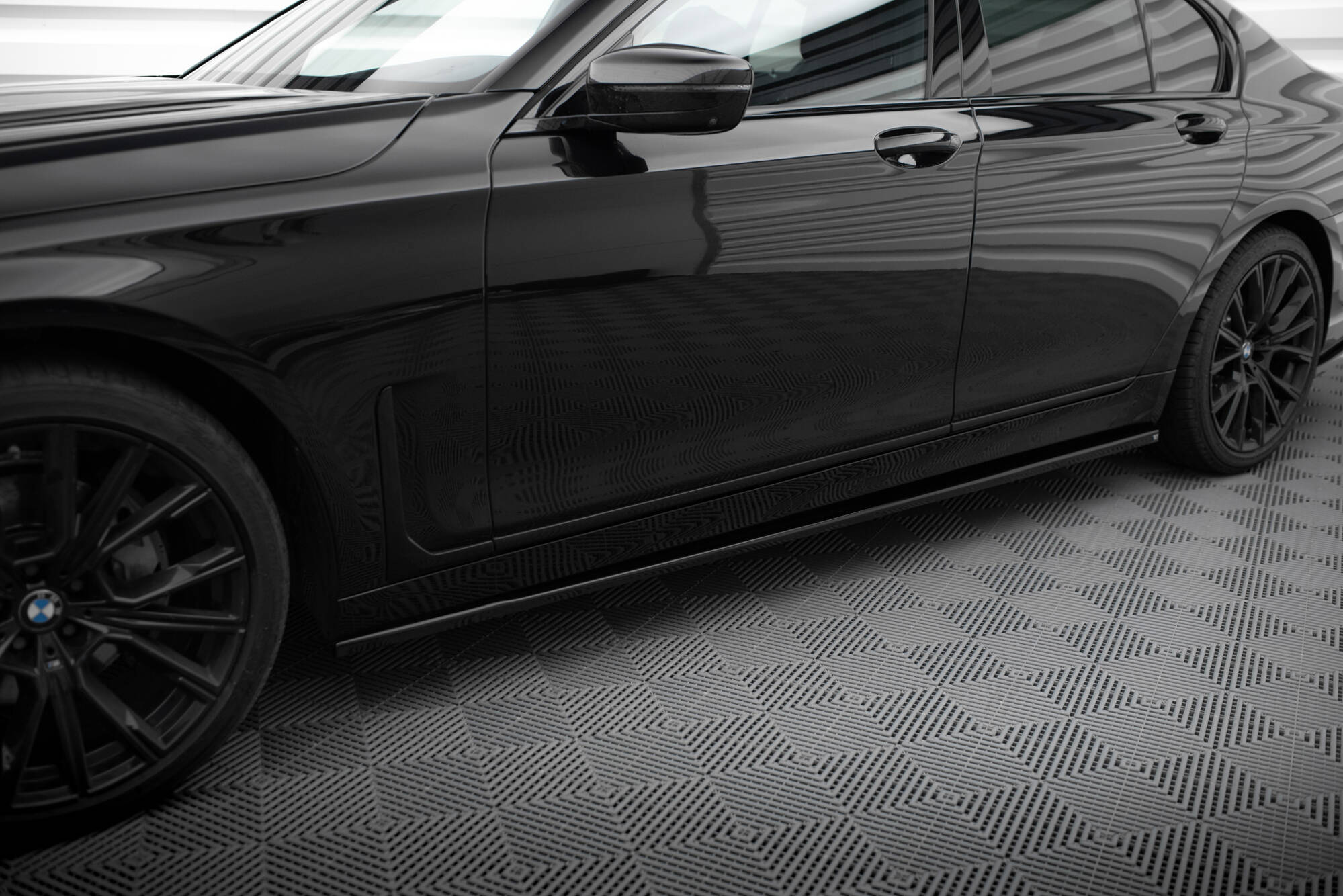 Maxton Design Street+ Seitenschweller Leisten passend für BMW 7 G11 schwarz Hochglanz