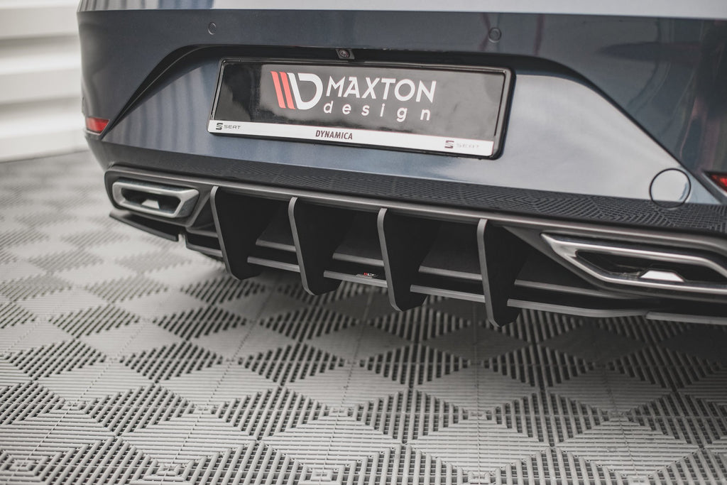 Maxton Design Street Pro Heckschürze passend für Seat Leon FR Hatchback Mk4