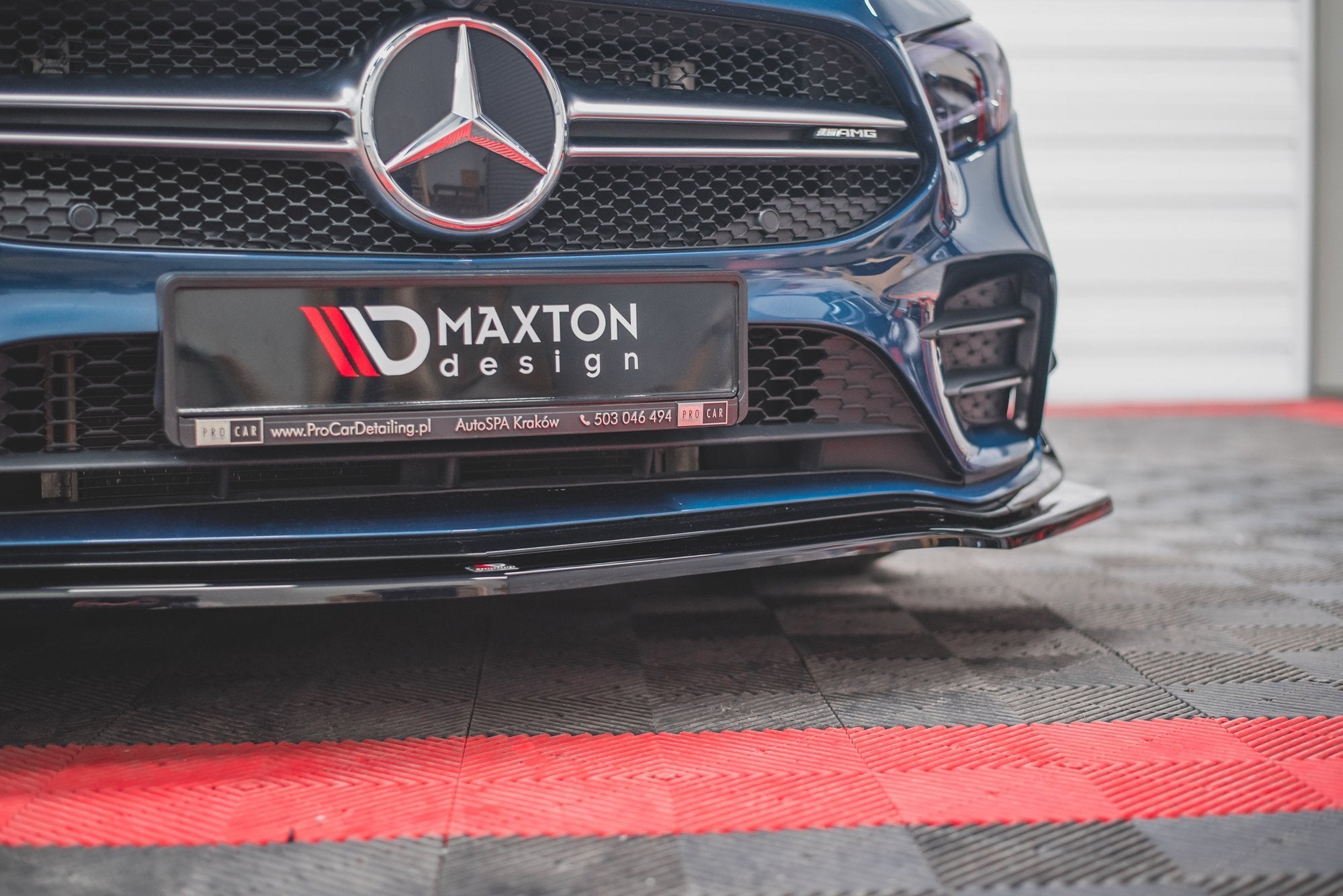 Maxton Design Street+ Spoilerlippe Front Ansatz V.1 passend für Mercedes A35 AMG Aero W177 schwarz Hochglanz