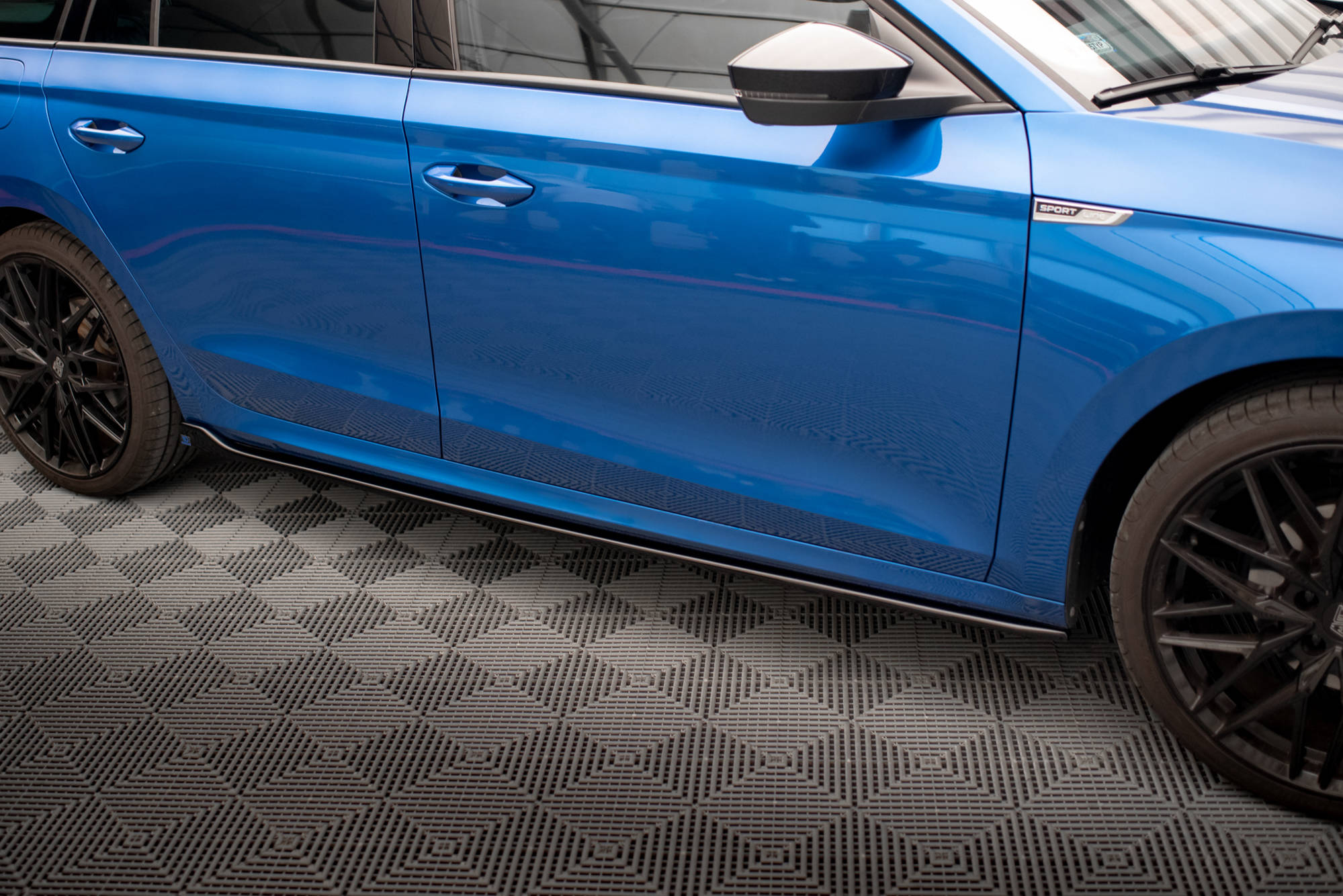 Maxton Design Street+ Seitenschweller Leisten passend für V.1 passend für Skoda Octavia Mk4 schwarz Hochglanz