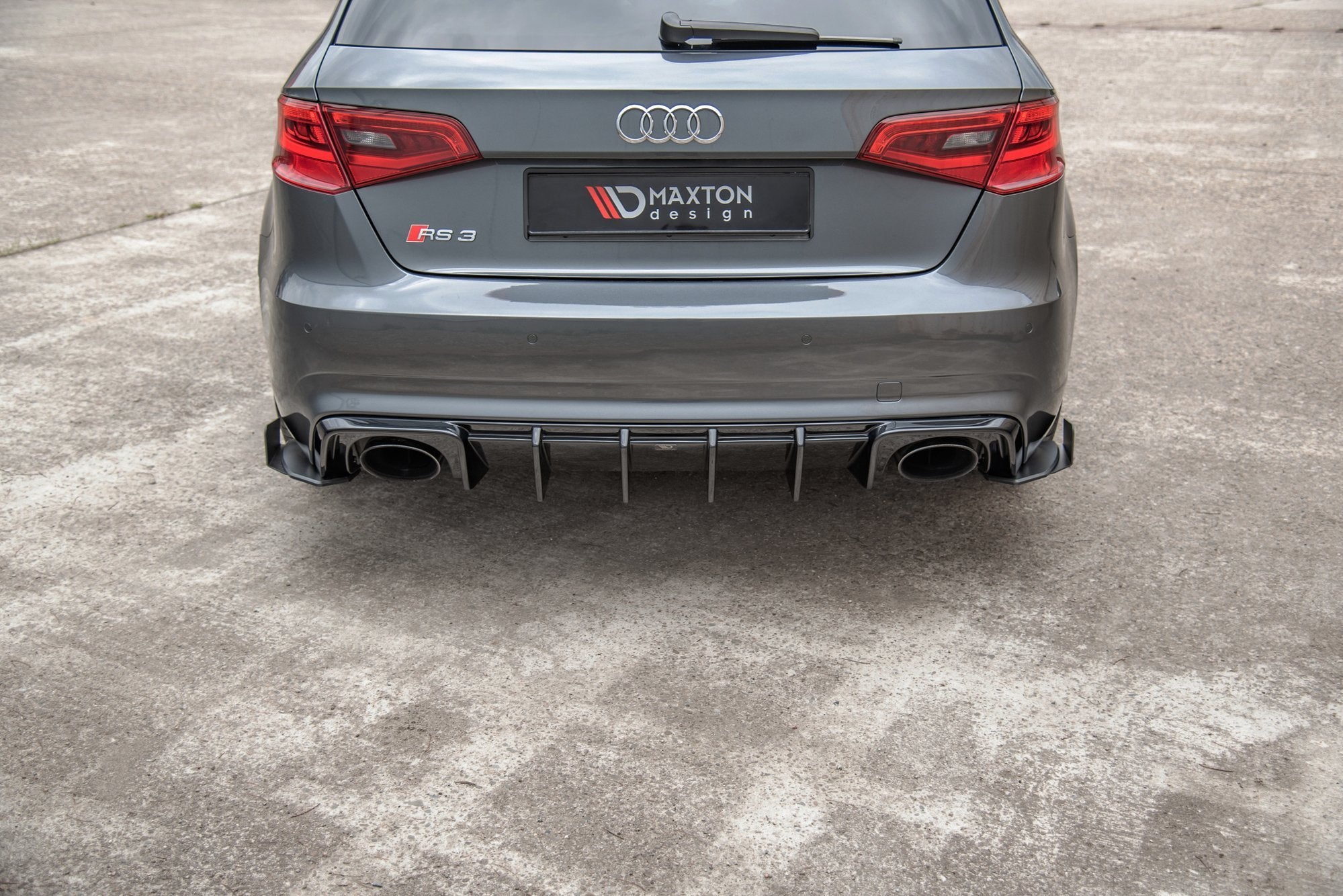 Maxton Design Street Pro Heck Ansatz Flaps Diffusor + Flaps passend für Audi RS3 8V Sportback schwarz Hochglanz
