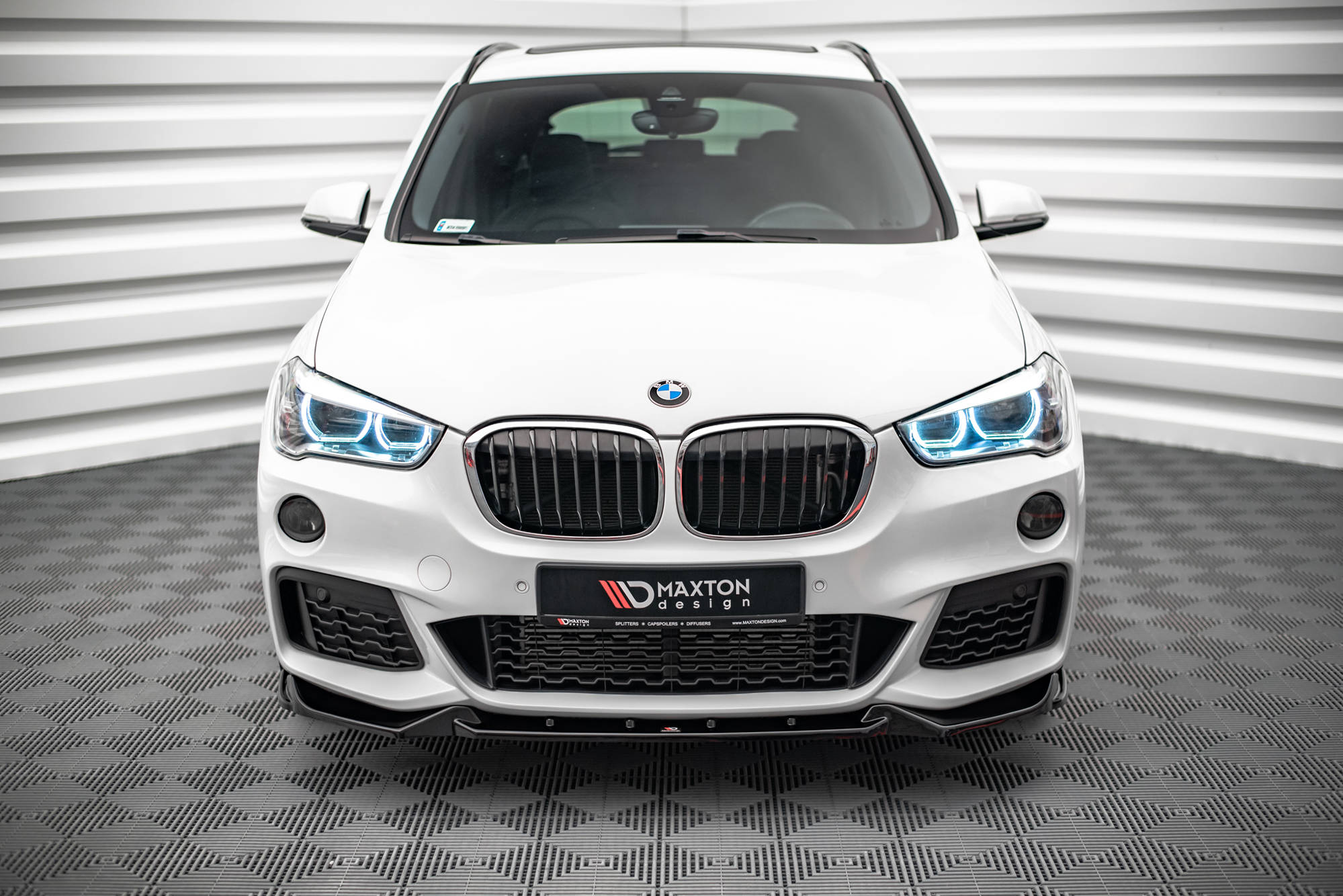 Maxton Design Street+ Spoilerlippe Front Ansatz V.2 passend für BMW X1 M-Paket F48 schwarz Hochglanz