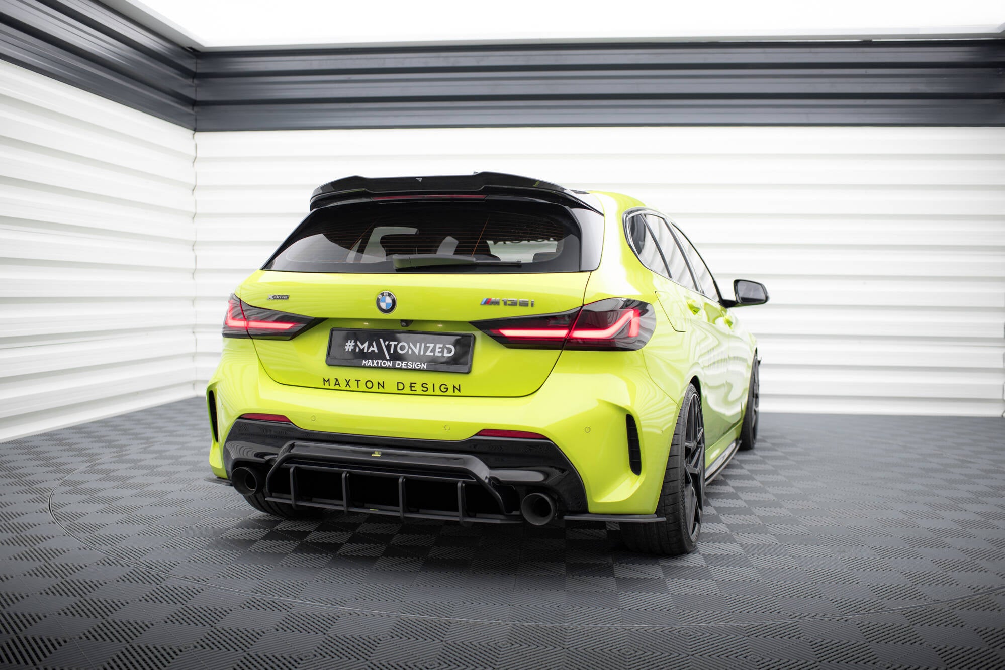 Maxton Design Street Pro Heckschürze V.2 passend für BMW 1er M-Paket / M135i / 128ti F40