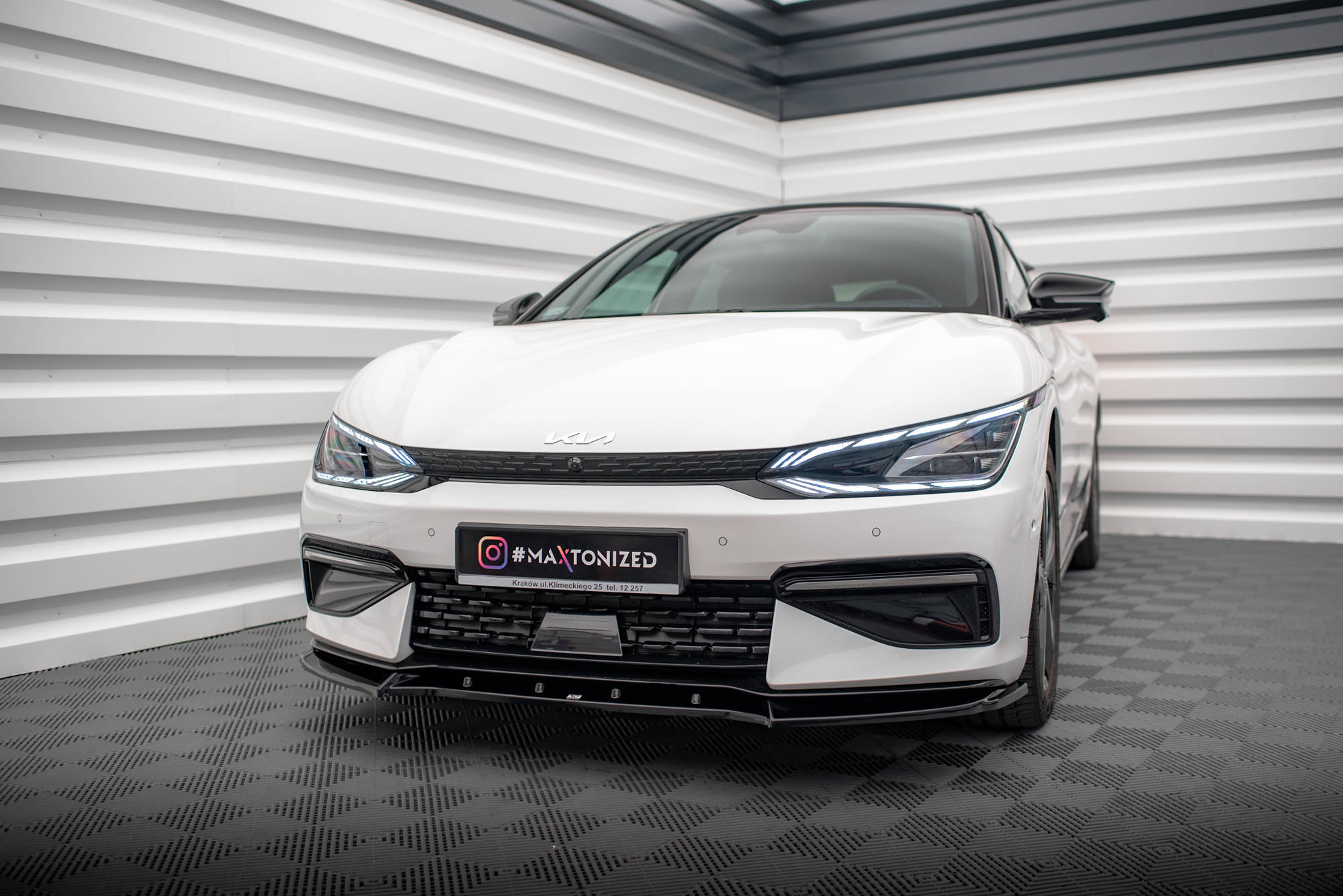 Maxton Design Street+ Spoilerlippe Front Ansatz V.2 passend für Kia EV6 GT-Line Mk1 schwarz Hochglanz