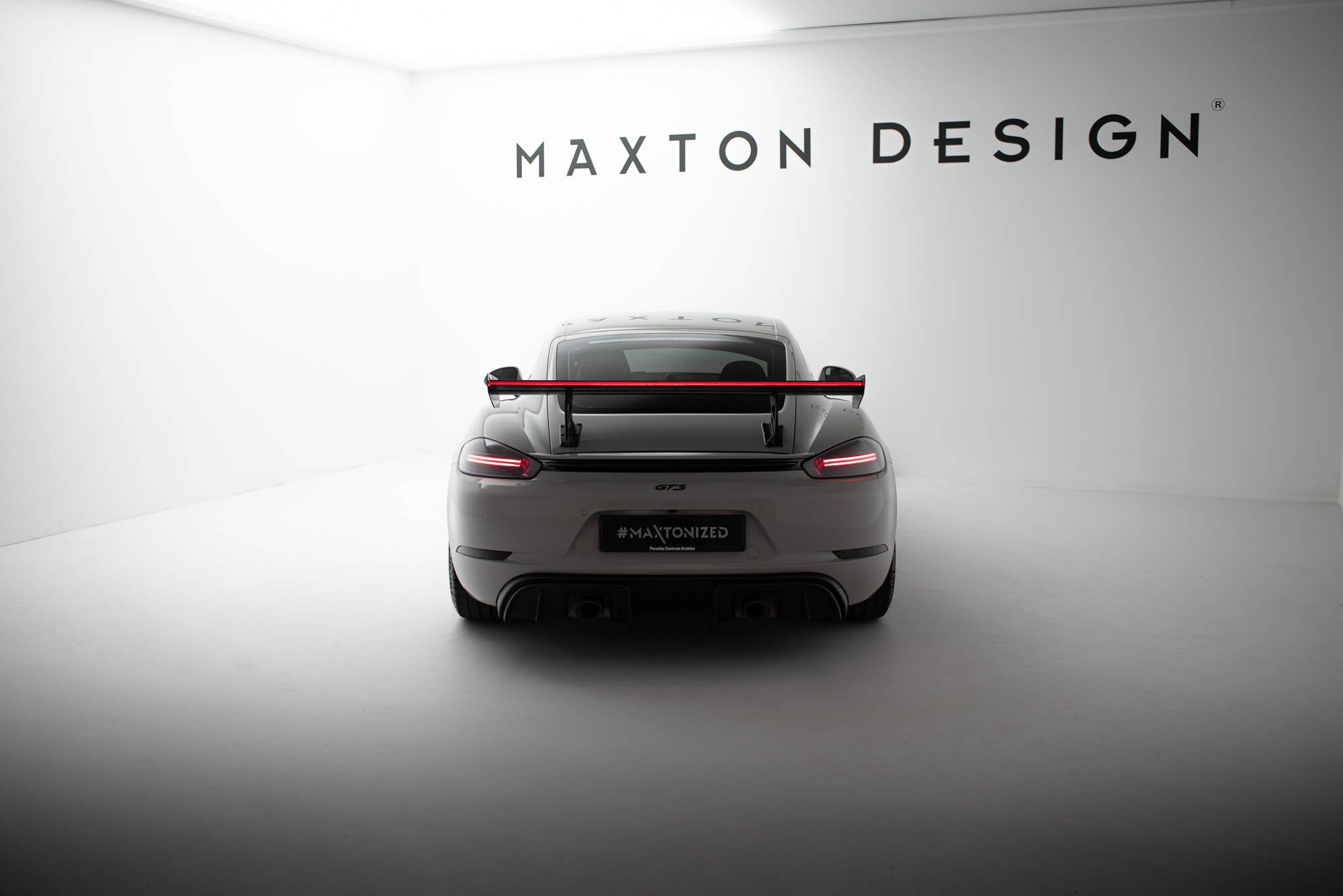 Maxton Design Carbon Spoiler With Internal Brackets Uprights V.2 + LED Porsche 718 Cayman 982c für Porsche Cayman 982c