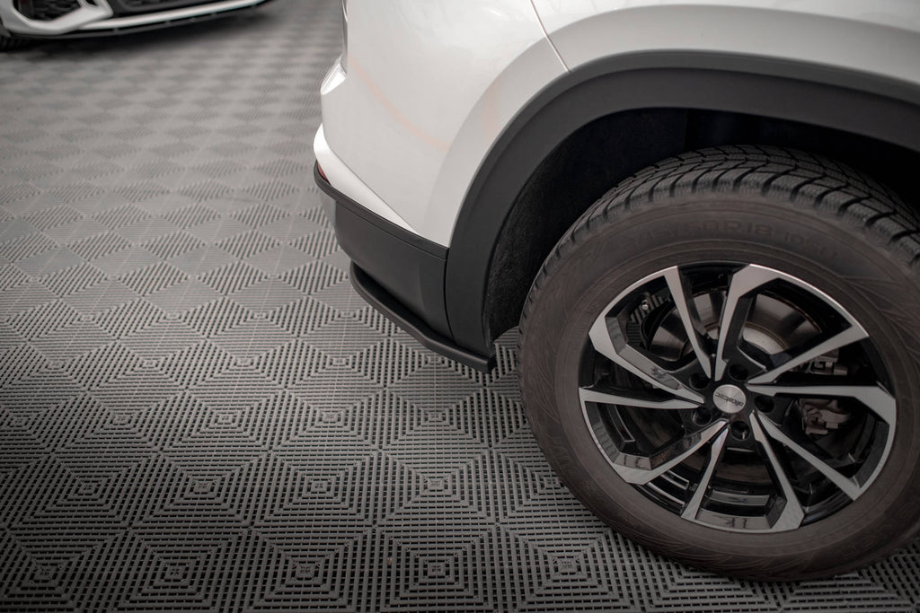 Maxton Design Heck Ansatz Flaps Diffusor passend für VW Atlas Cross schwarz Hochglanz