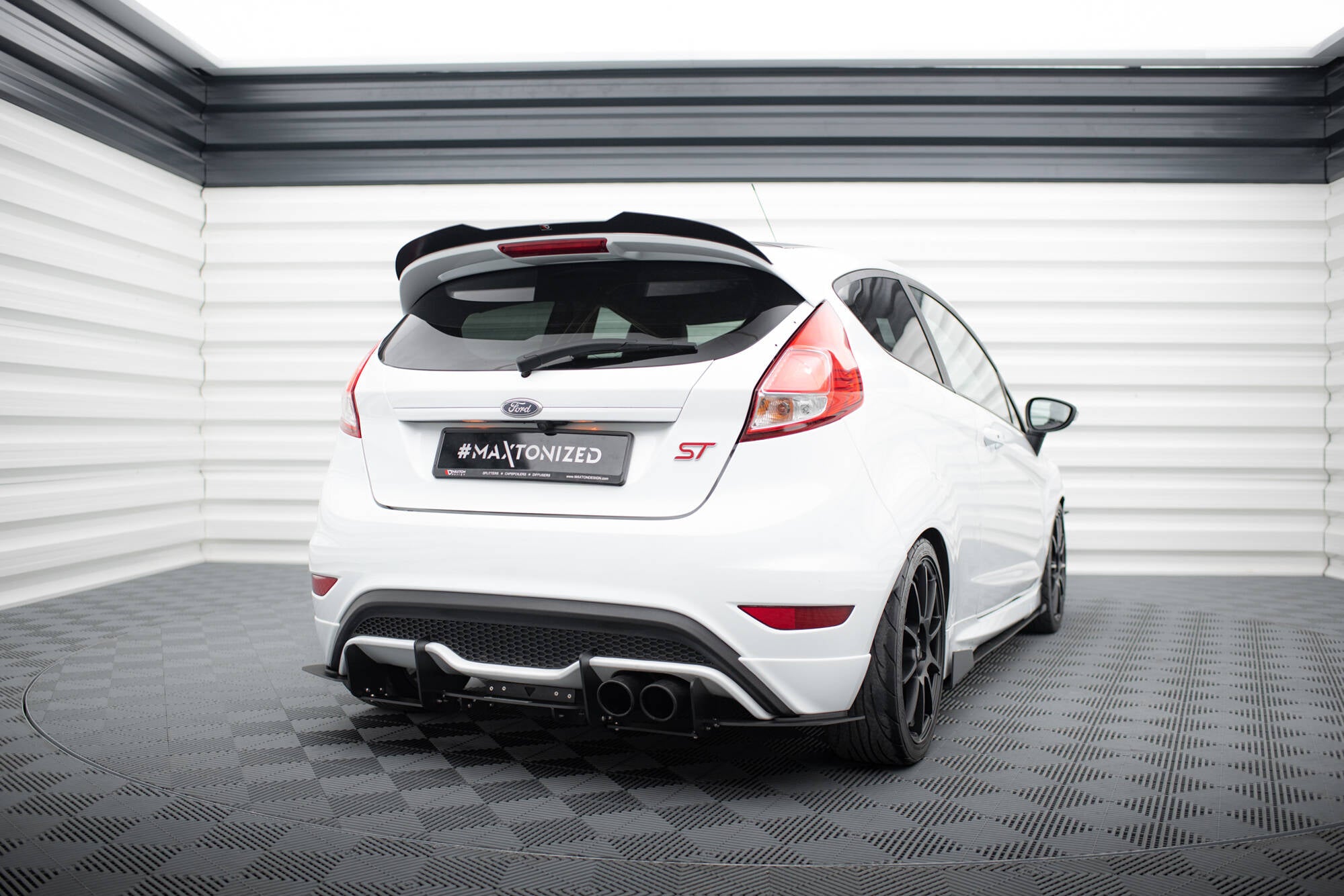 Maxton Design Heckschürze V.2 passend für Ford Fiesta Mk7 ST FL