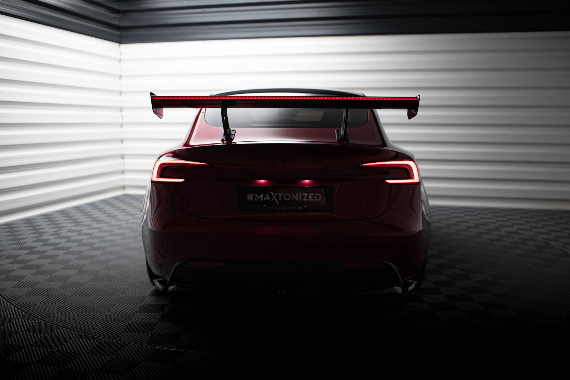 Maxton Design Carbon Spoiler + LED Tesla Model 3 für Tesla Model 3 Mk1