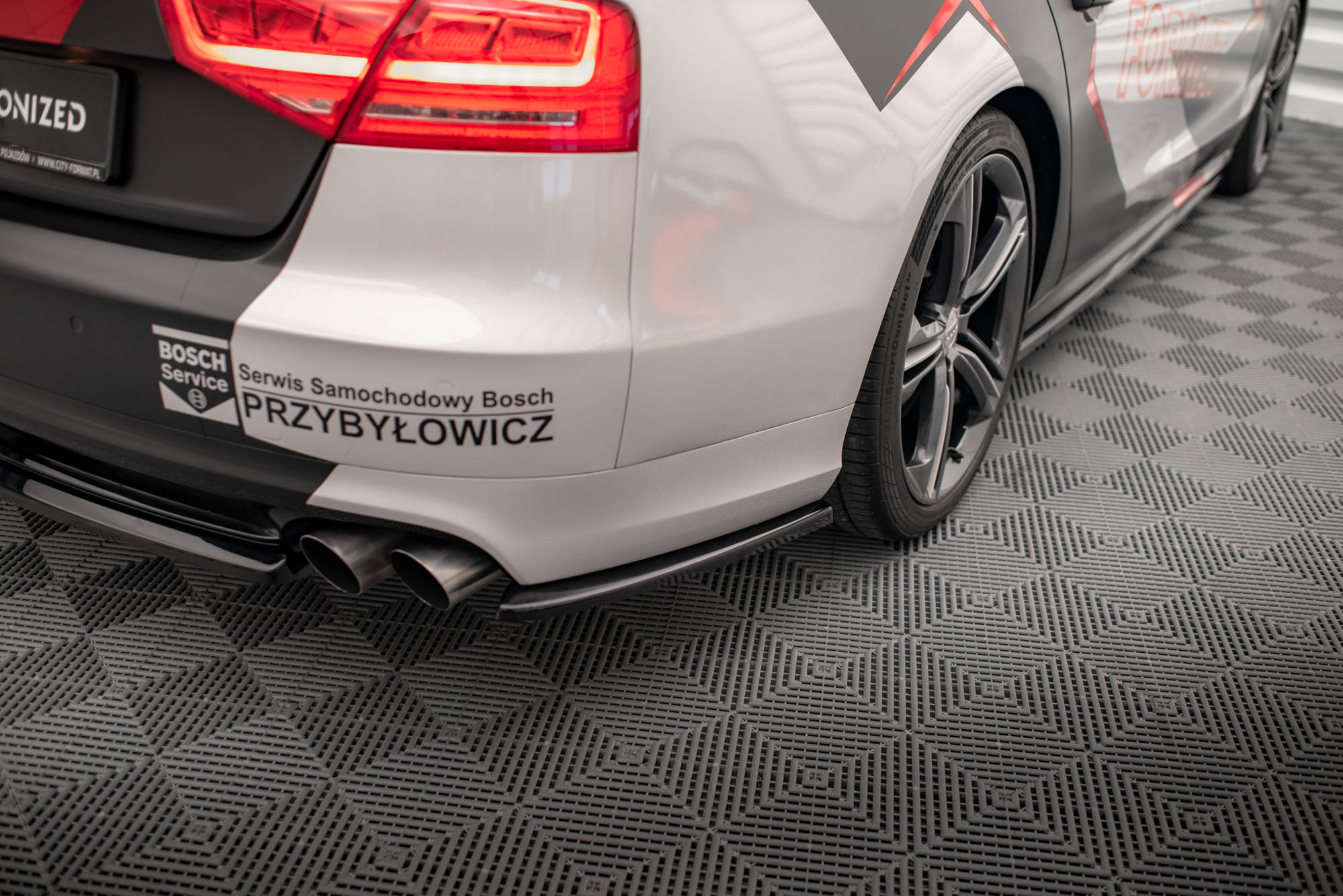 Maxton Design Heck Ansatz Flaps Diffusor passend für Audi S8 D4 schwarz Hochglanz