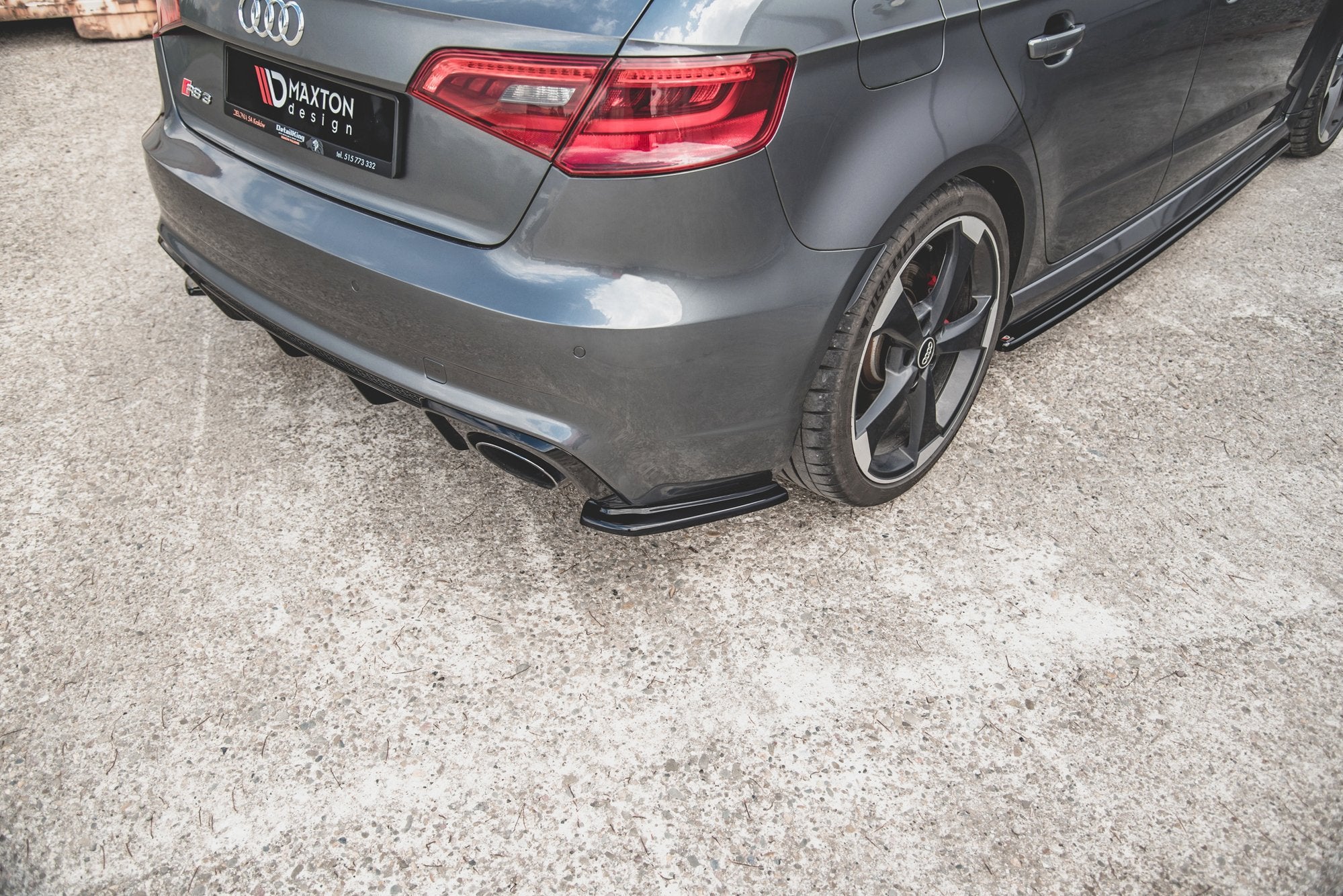 Maxton Design Heck Ansatz Flaps Diffusor V.1 passend für Audi RS3 8V Sportback schwarz Hochglanz