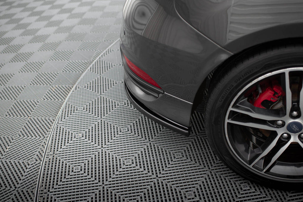 Maxton Design Heck Ansatz Flaps Diffusor passend für Ford Focus ST Mk3 FL schwarz Hochglanz