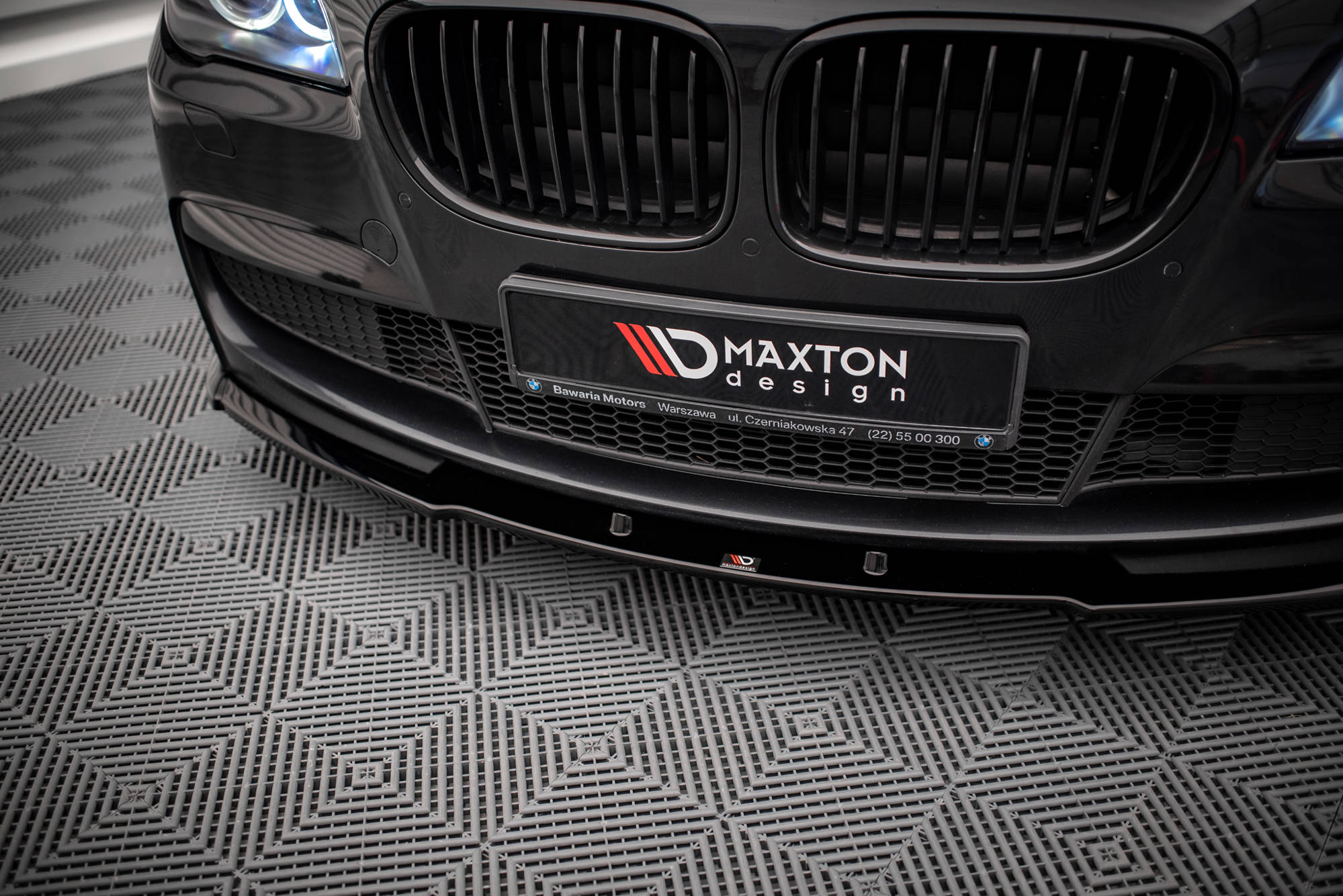Maxton Design Street+ Spoilerlippe Front Ansatz V.1 passend für BMW 7 M-Paket F01 schwarz Hochglanz